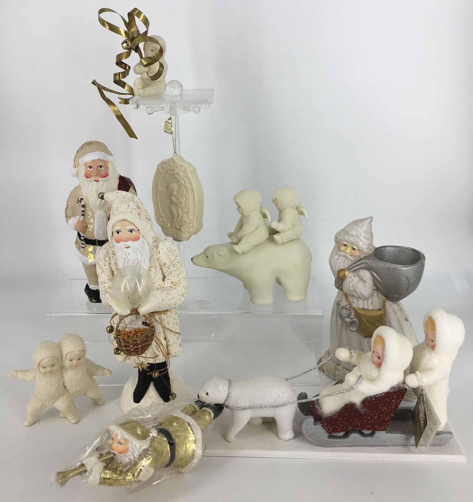 BOX LOT CHRISTMAS INCLUDING SANTAS AND SNOWBABIES (1 of 1)