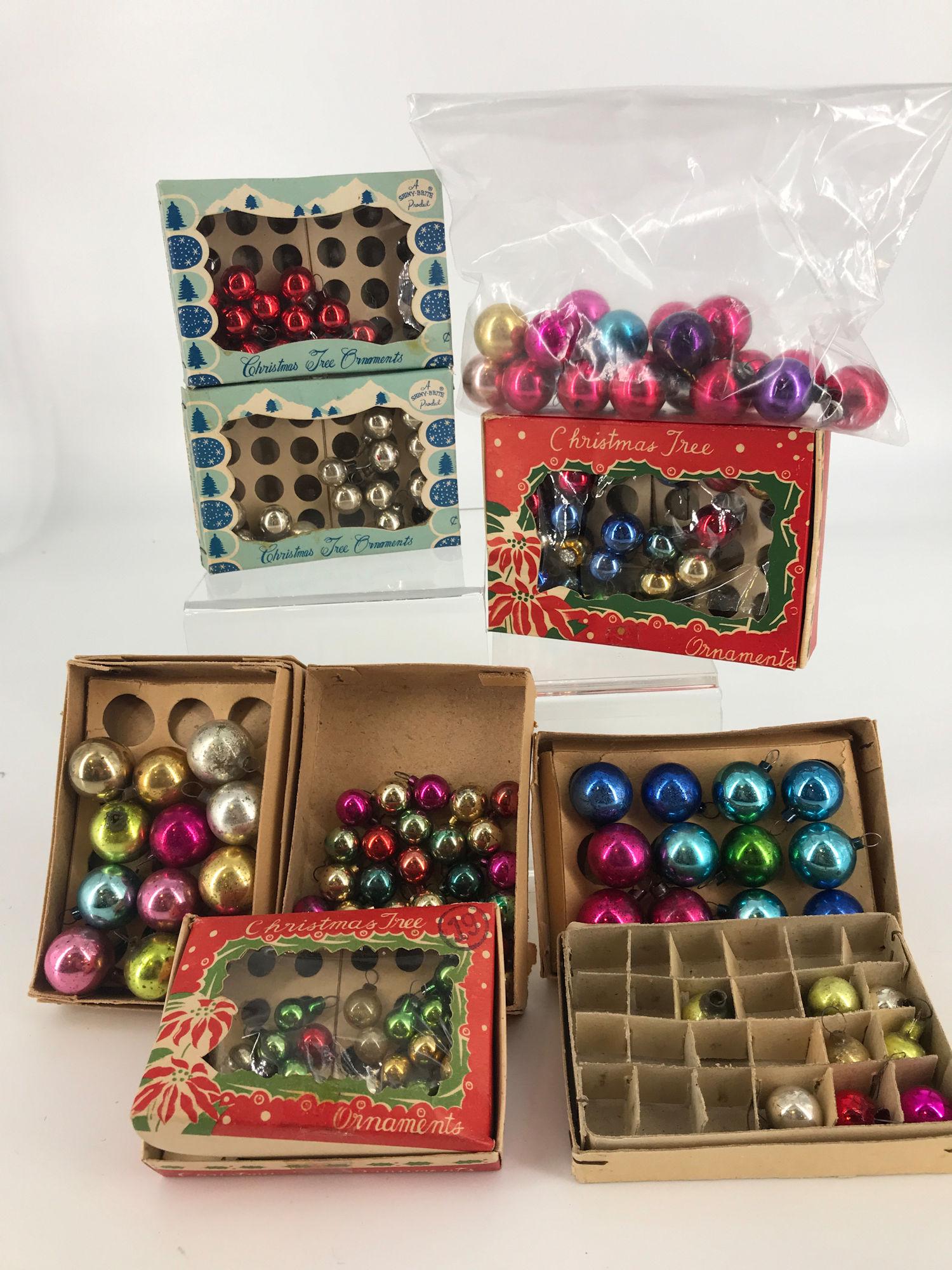 BOX LOT CHRISTMAS INCLUDING ASSORTMENT OF VINTAGE: BOX LOT CHRISTMAS INCLUDING ASSORTMENT OF VINTAGE MINIATURE TREE ORNAMENTS