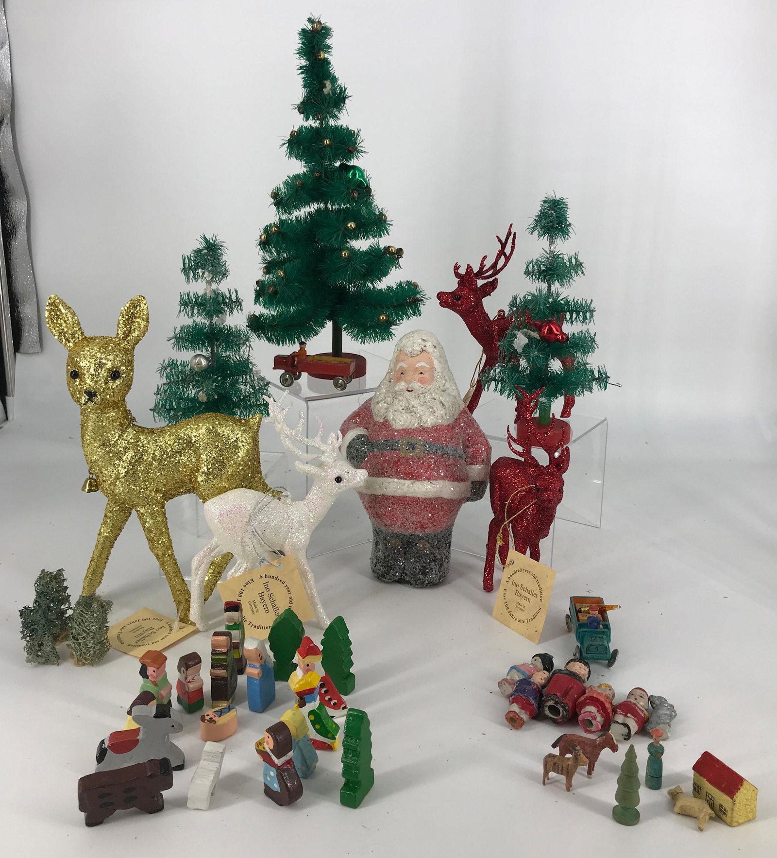 BOX LOT CHRISTMAS INCLUDING INO SCHALLER ORNAMENTS AND: BOX LOT CHRISTMAS INCLUDING INO SCHALLER ORNAMENTS AND DECOR MADE IN GERMANY.