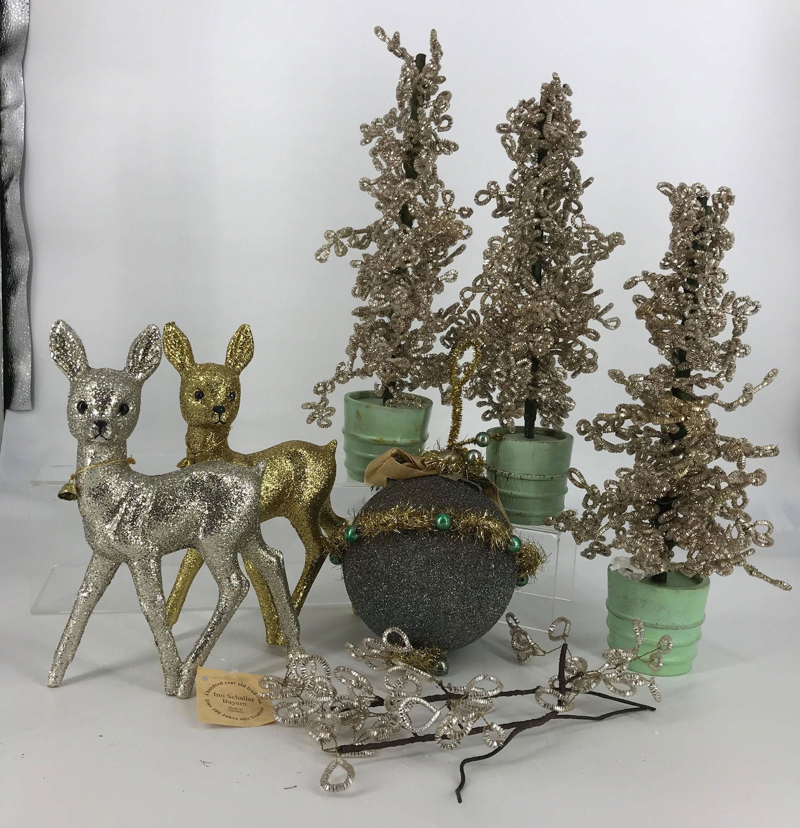 BOX LOT CHRISTMAS INCLUDING LARGE VINTAGE ORNAMENT AND (1 of 1)