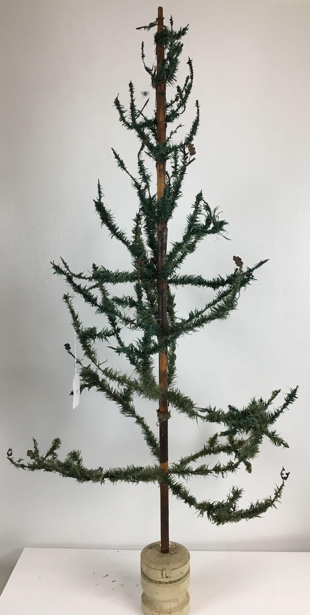 4' GREEN FEATHER CHRISTMAS TREE WITH SEVERAL ORIGINAL (1 of 1)