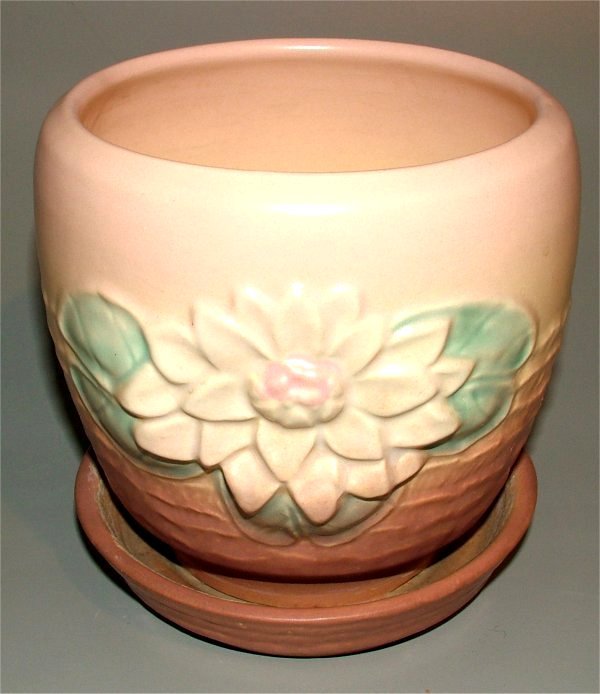 HULL WATERLILY PLANTER #L25-5 3/4"