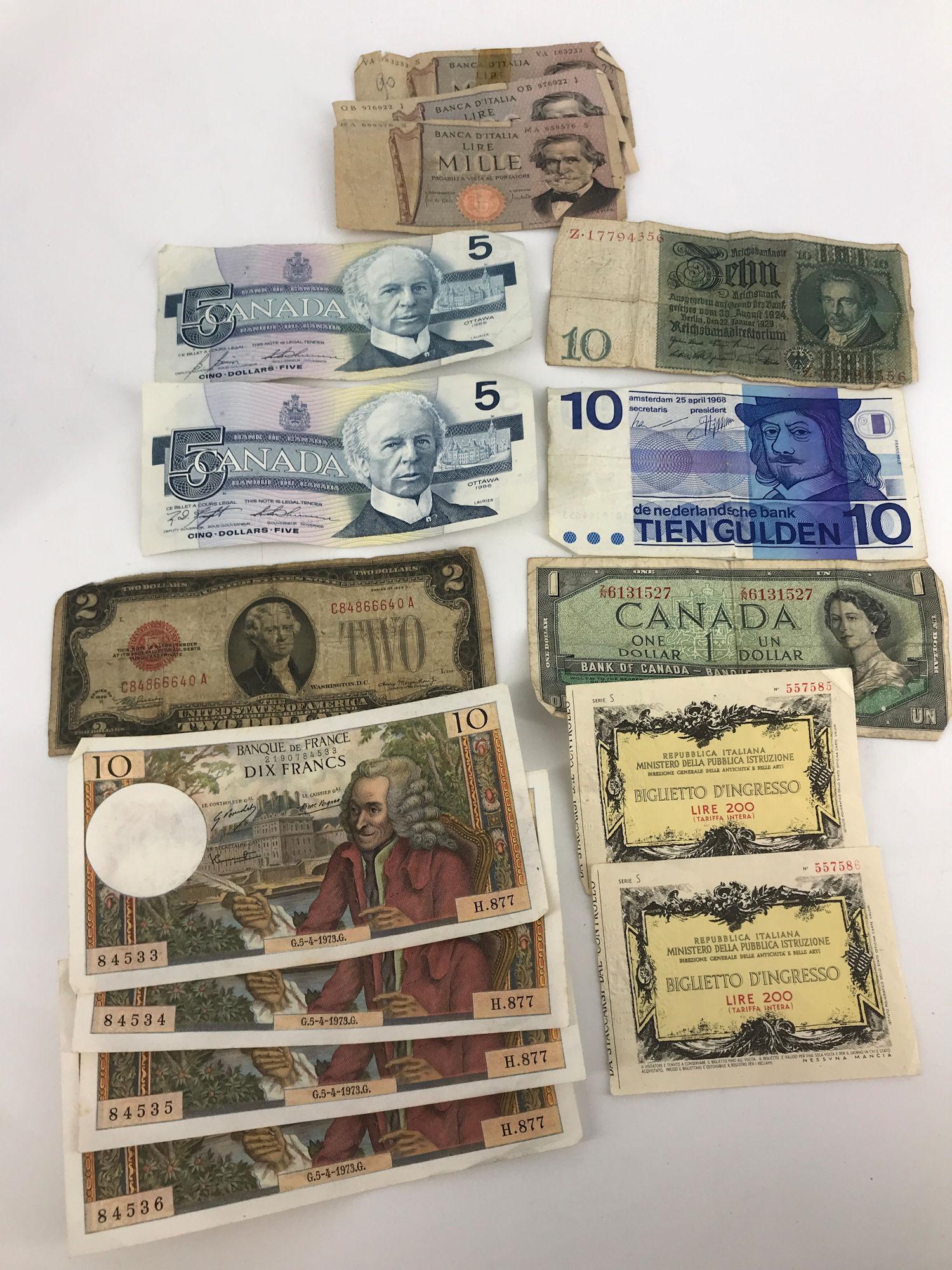 LOT OF U.S. AND FOREIGN PAPER CURRENCY (1 of 9)