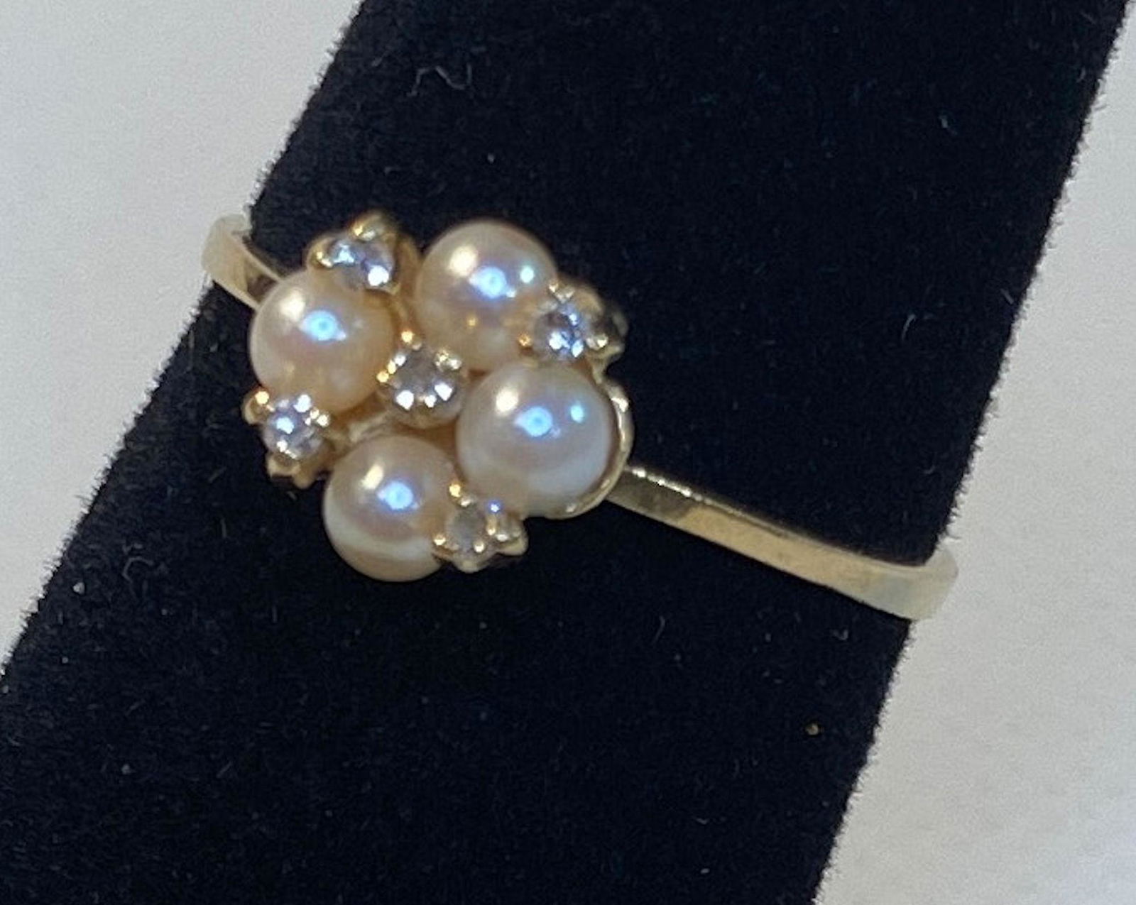 14KT YELLOW GOLD DIAMOND AND PEARL RING (1 of 7)