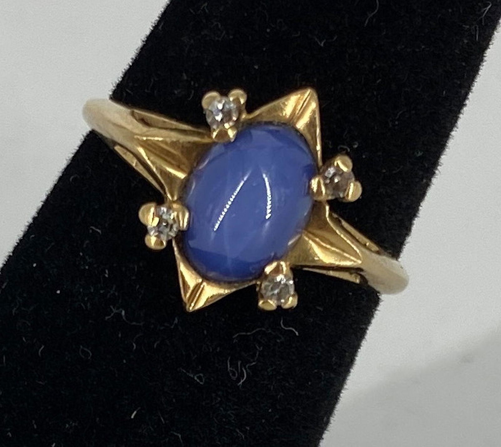 VINTAGE 14KT YELLOW GOLD RING (1 of 6)