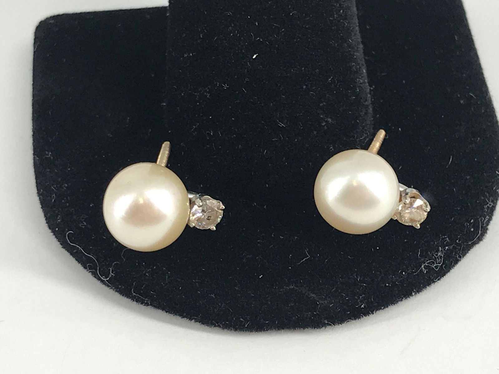 14KT WHITE GOLD PEARL AND DIAMOND EARRINGS (1 of 2)