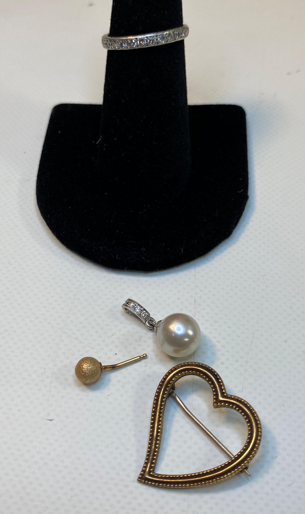 JEWELRY AND ACCESSORIES (1 of 7)