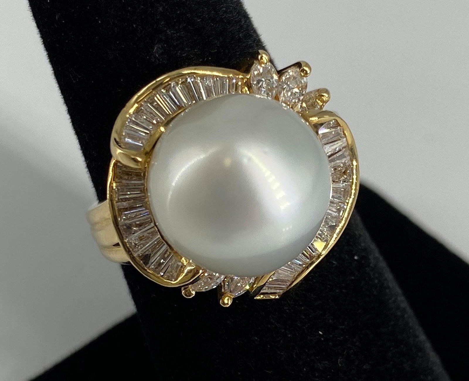 14KT YELLOW GOLD DIAMOND AND PEARL RING ~ SIZE 7 (1 of 12)