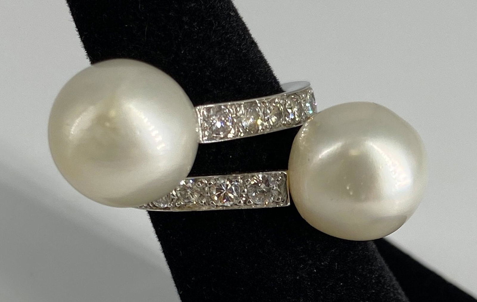 18KT WHITE GOLD, DIAMOND AND SOUTH SEA PEARL RING (1 of 8)