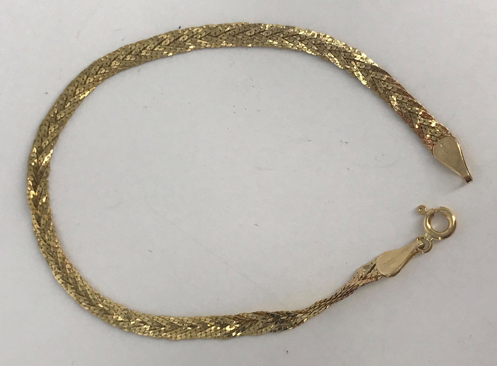 14KT YELLOW GOLD BRACELET: 14KT YELLOW GOLD BRACELET ~ 7" BRAIDED CHAIN BRACELET WITH SPRING RING CLASP CLOSURE, ITALIAN MADE, STAMPED AND TESTED (3.3 GRAMS TW)