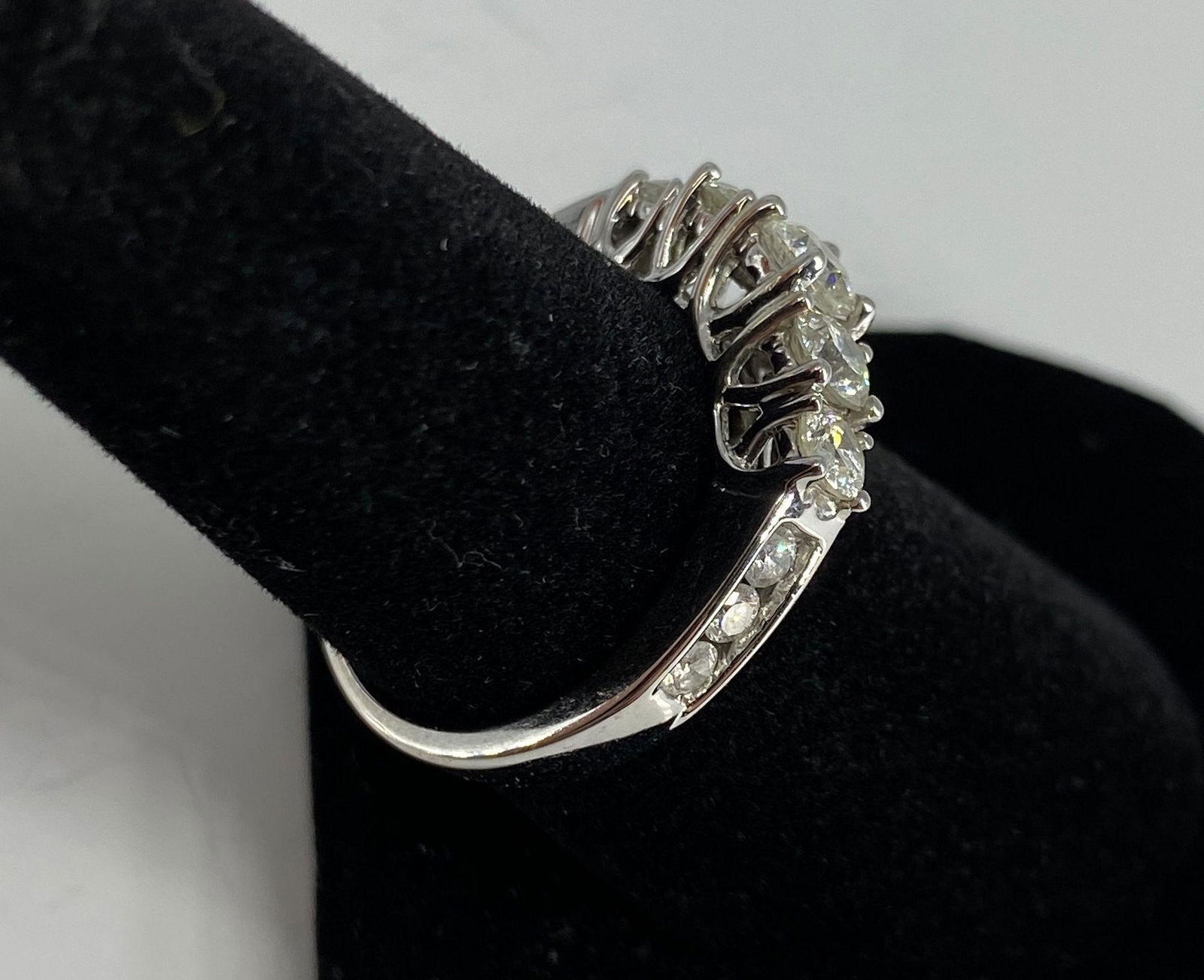 14KT WHITE GOLD AND DIAMOND RING (1 of 10)