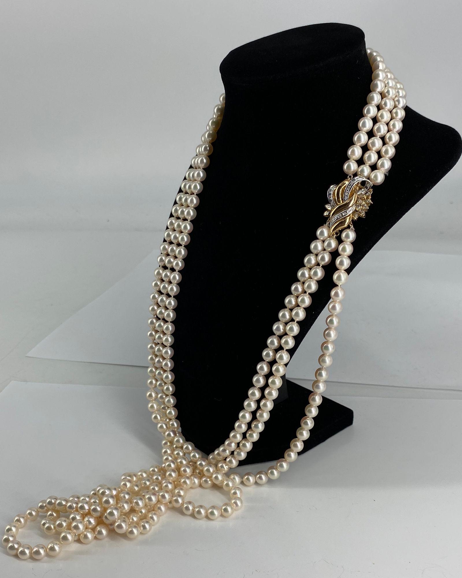 EYE CATCHING PEARL STATEMENT NECKLACE ~ THREE STRANDS (1 of 8)