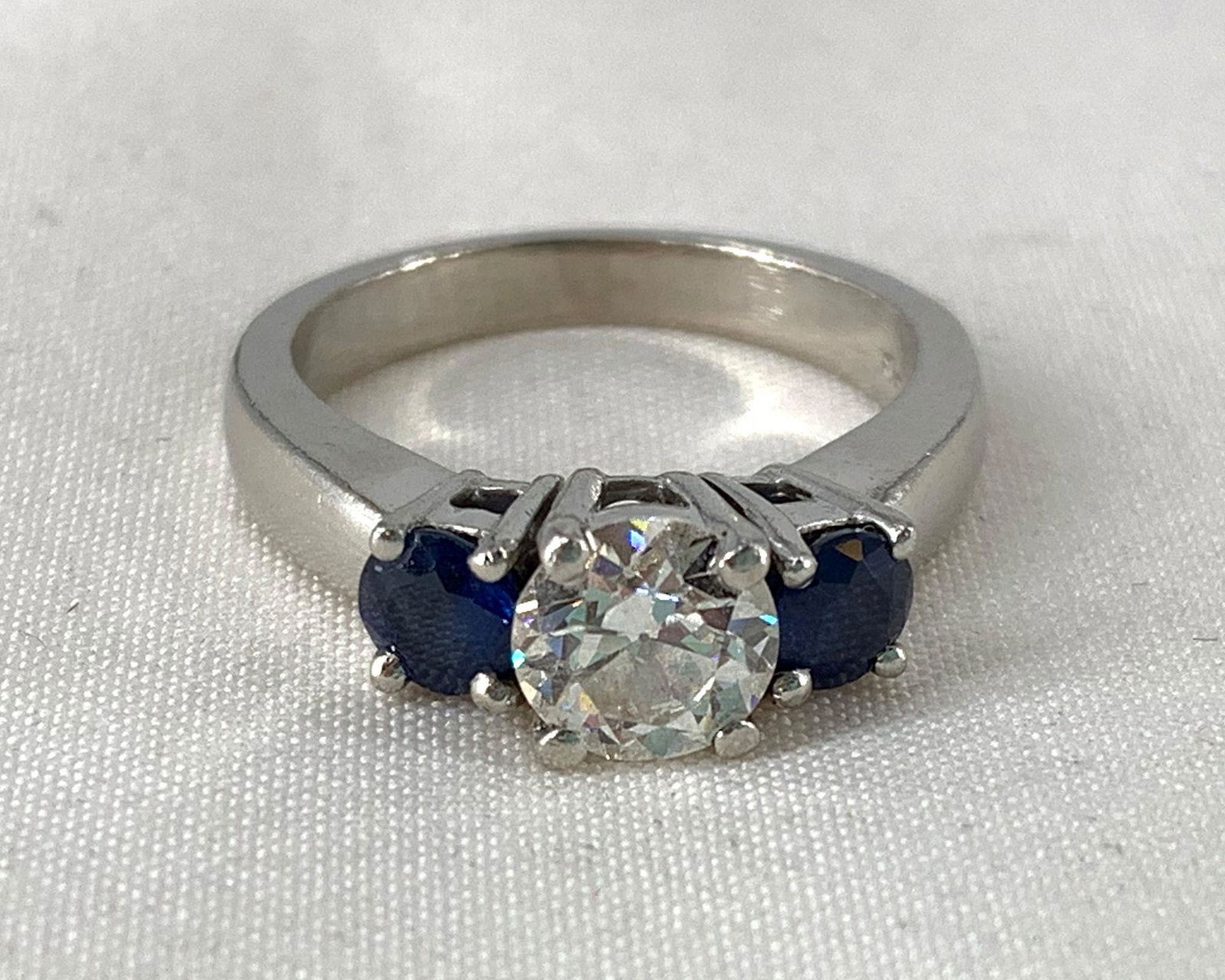 PLATINUM DIAMOND AND SAPPHIRE RING (1 of 4)