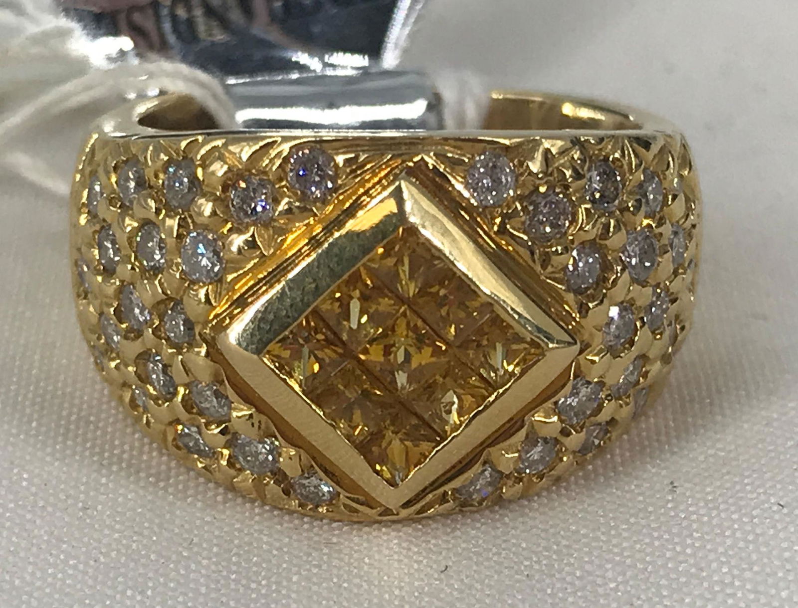 14KT YELLOW GOLD AND GEMSTONE RING (1 of 4)