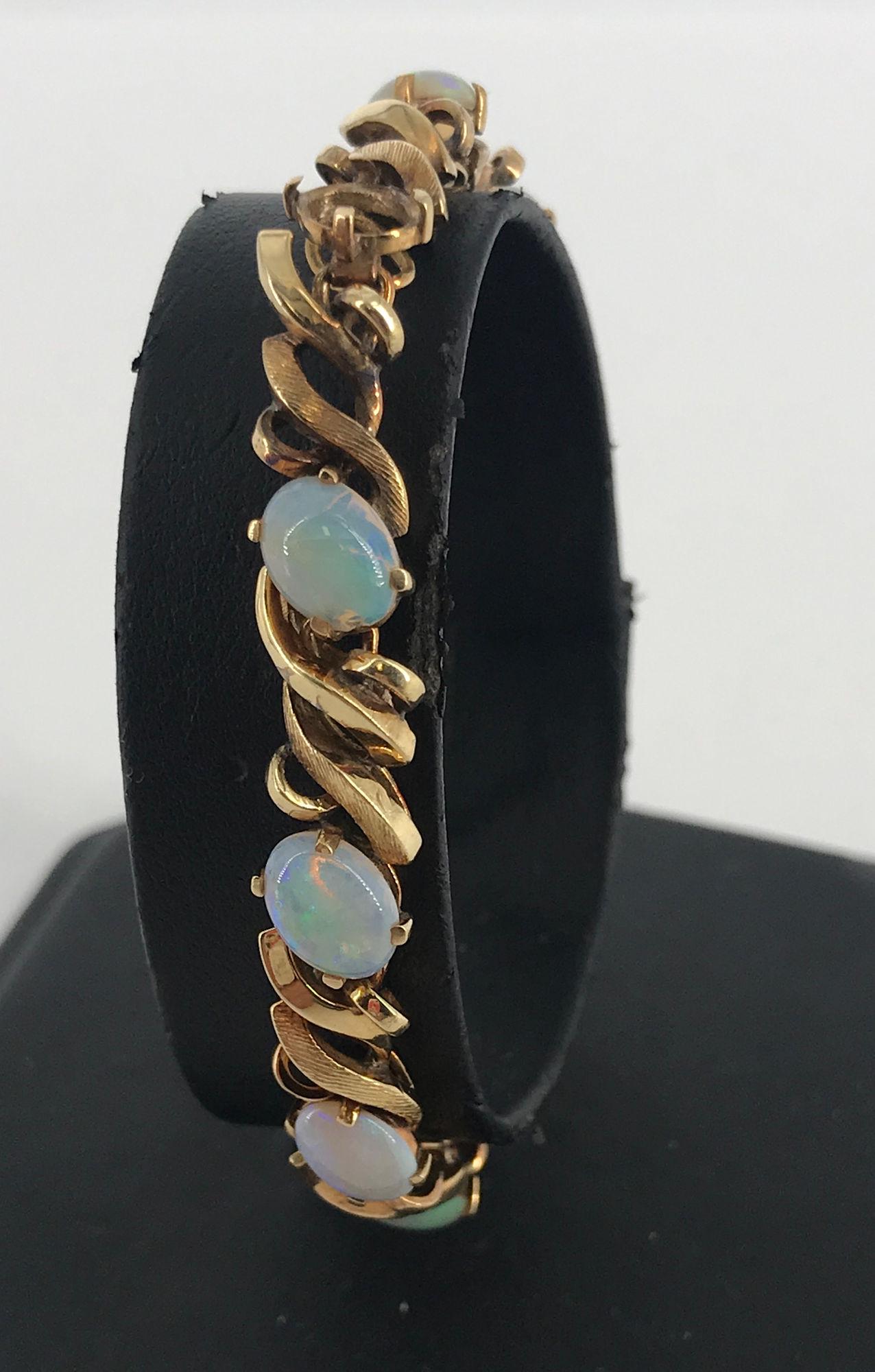 14KT YELLOW GOLD AND OPAL BRACELET (1 of 4)