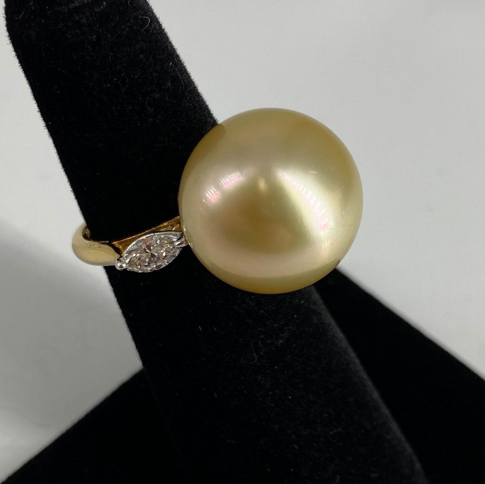 18KT YELLOW GOLD PEARL AND DIAMOND RING (1 of 12)