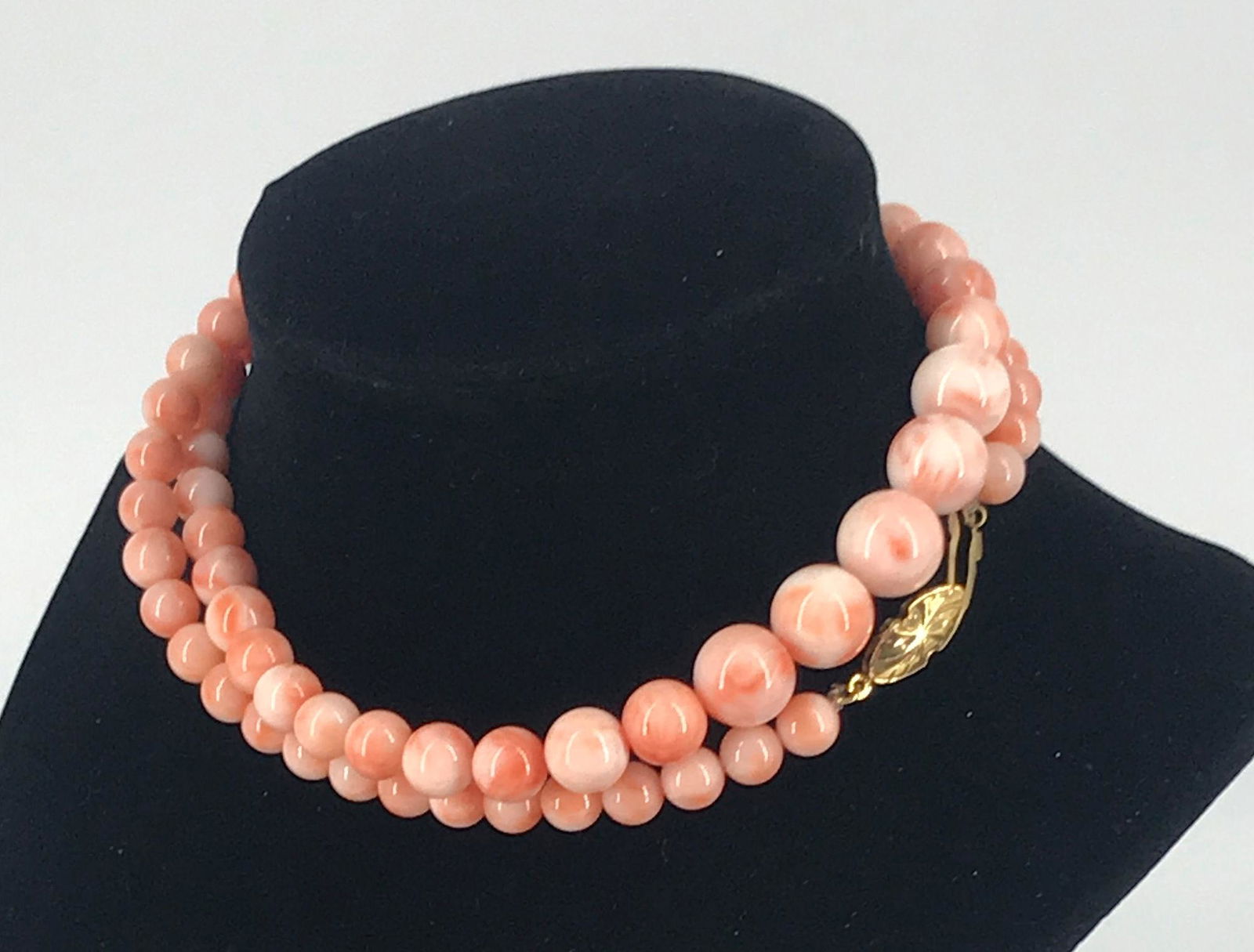 GRADUATED ANGEL SKIN CORAL NECKLACE (1 of 4)
