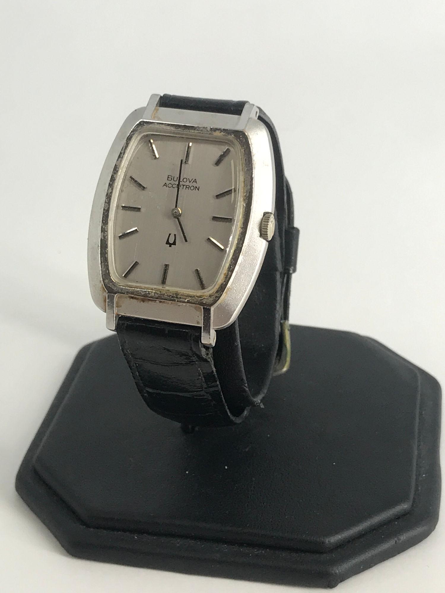 BULOVA ACCUTRON WRIST WATCH (1 of 2)