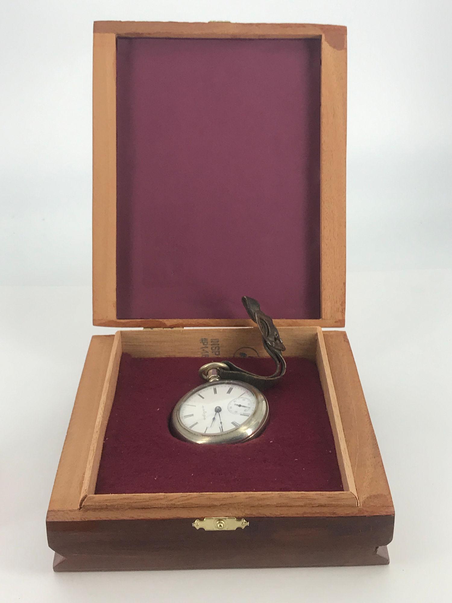 VINTAGE ELGIN POCKET WATCH: VINTAGE ELGIN POCKET WATCH ~ HUNTER MOVEMENT CONFIGURATION. CIRCA 1903. WINDS, SETS AND TICKS AT TIME OF LISTING. WHITE FACE WITH BLACK ROMAN NUMERAL INDICATORS. MOVEMENT NUMBERED 10352225. GRADE 207,