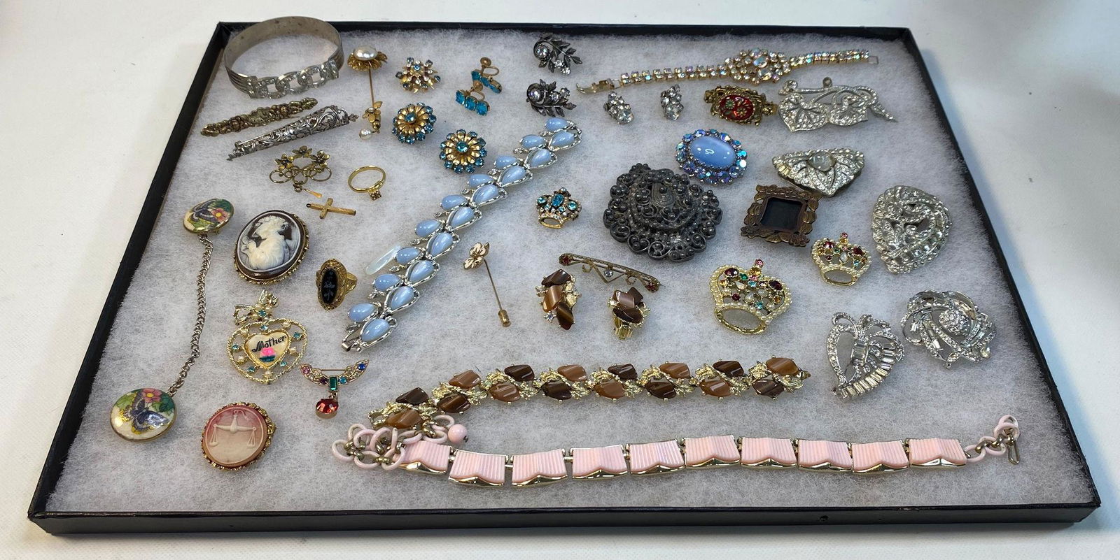 VINTAGE TO MODERN PINS AND ACCESSORIES (1 of 12)