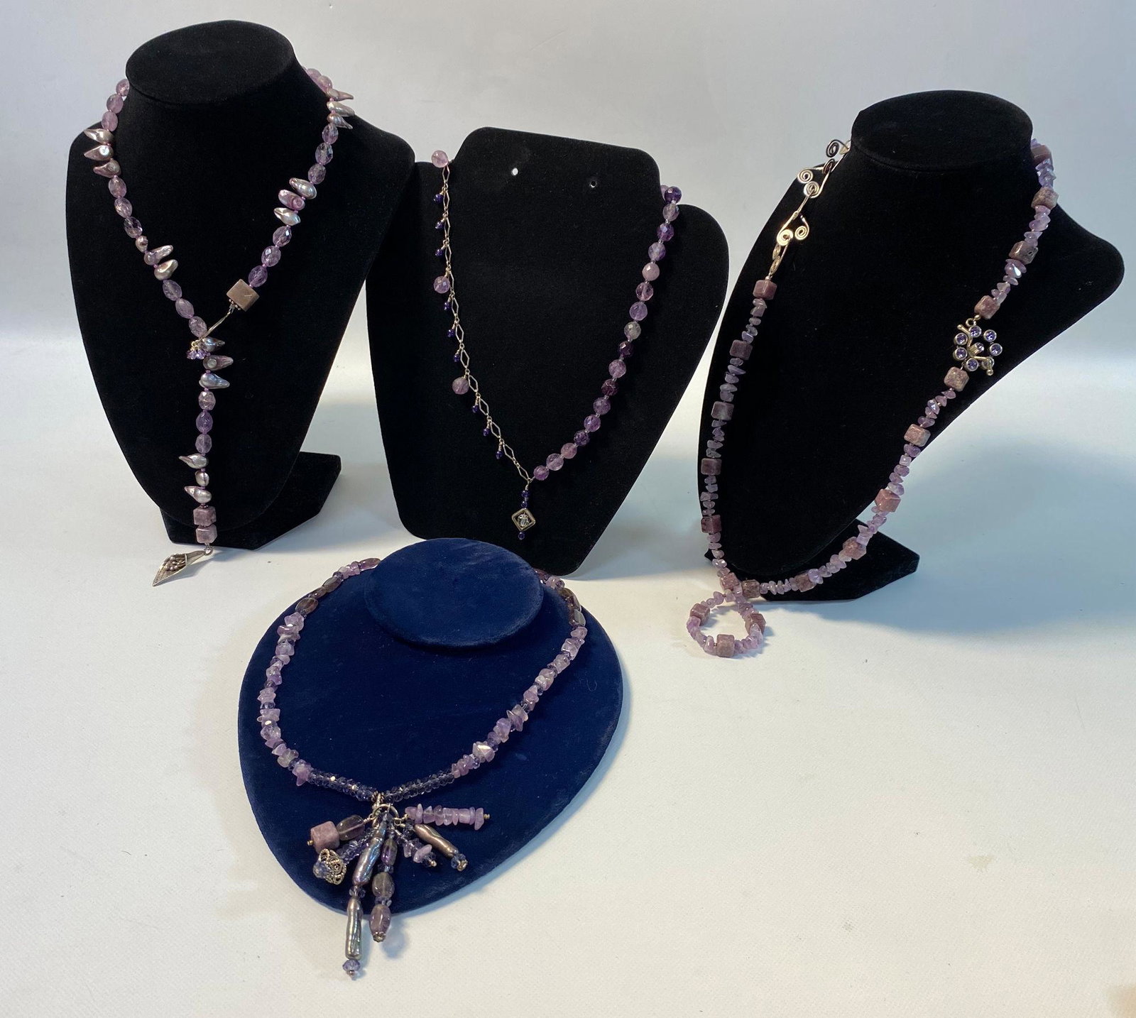 LOT OF ASSORTED SEMI-PRECIOUS STONE FASHION JEWELRY (1 of 12)