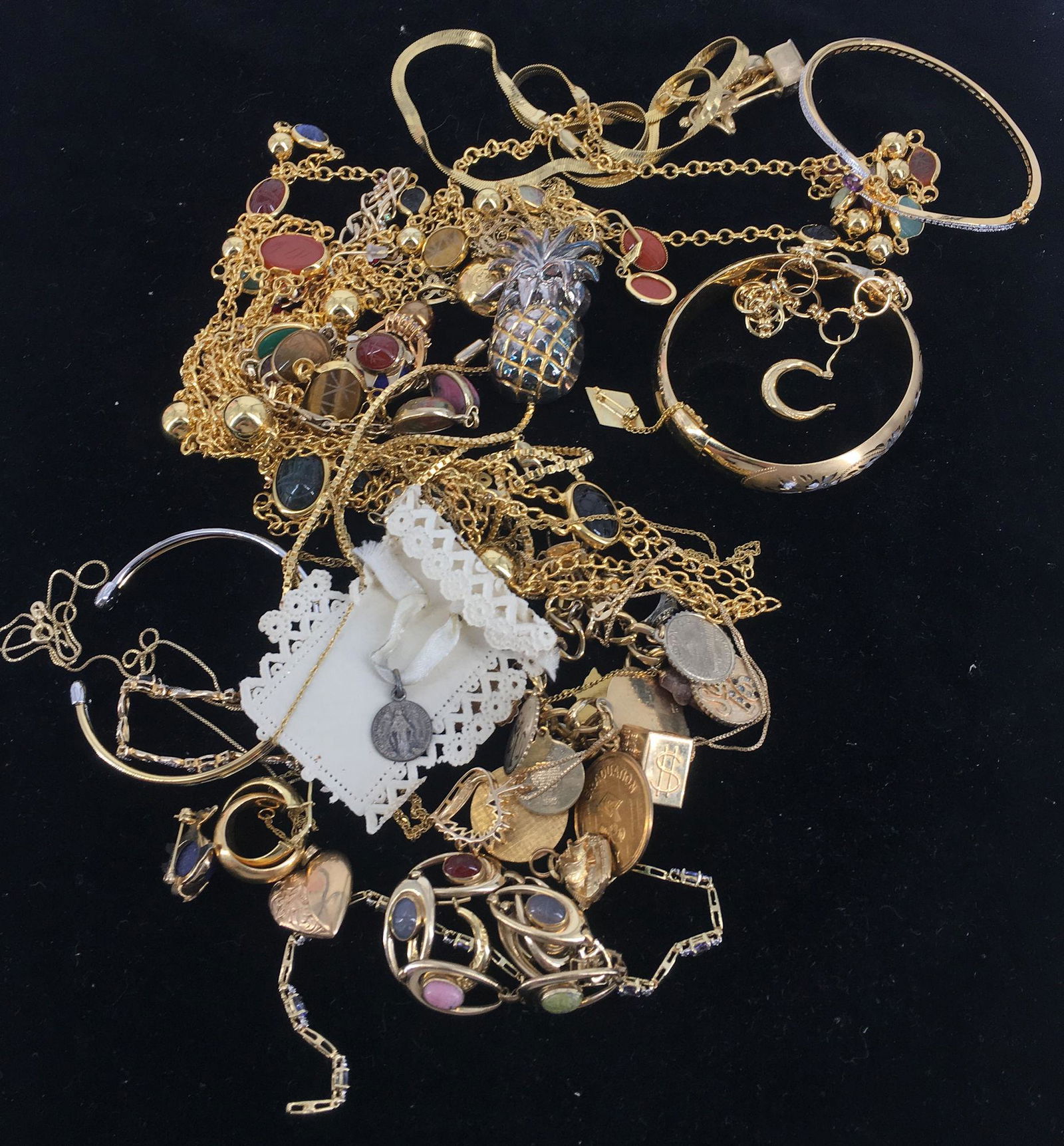 GOLD AND GOLD TONE ACCESSORIES (1 of 8)