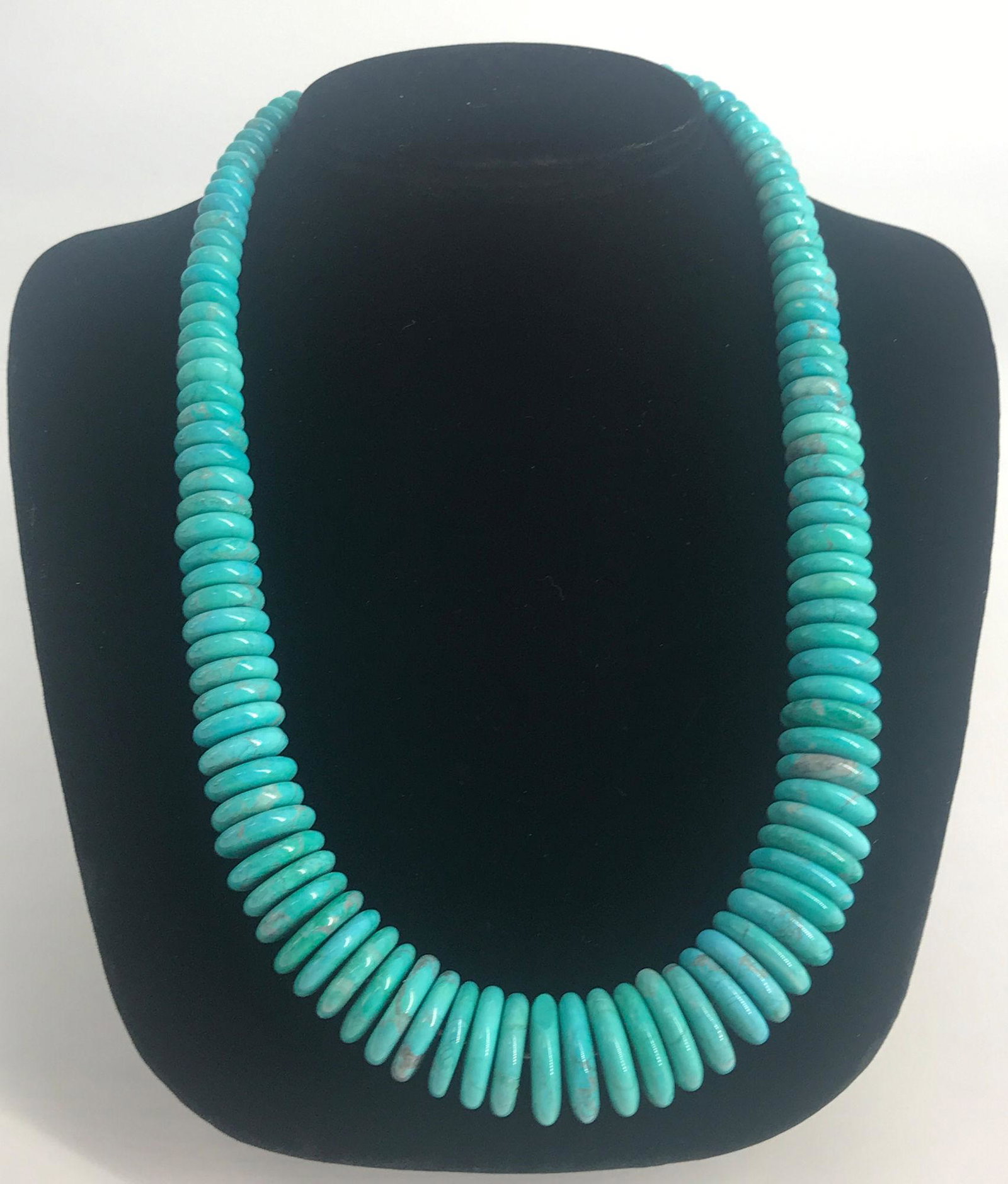 GRADUATED TURQUOISE NECKLACE (1 of 3)