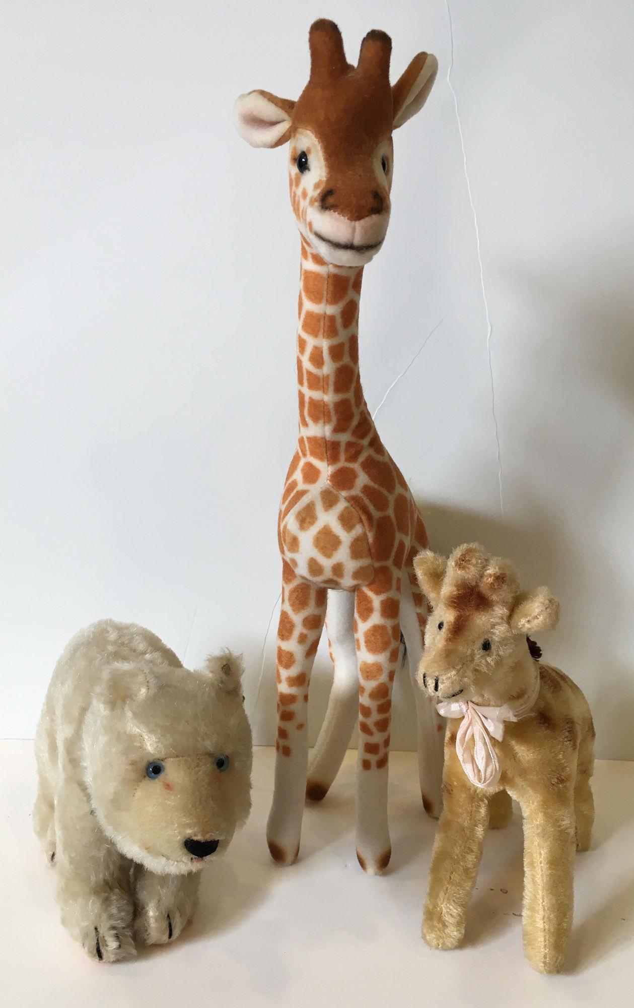 (3) VINTAGE ANIMALS. INCLUDES 8" LONG STEIFF POLAR (1 of 2)