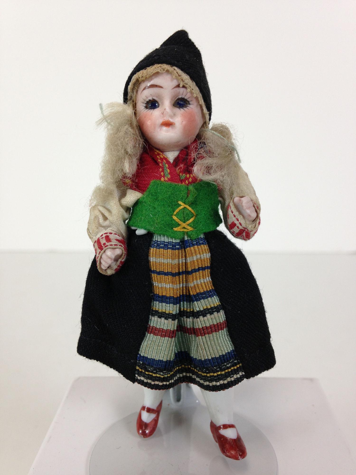 3Â½" GERMAN ALL BISQUE DOLL WITH GLASS EYES.  MOHAIR (1 of 1)