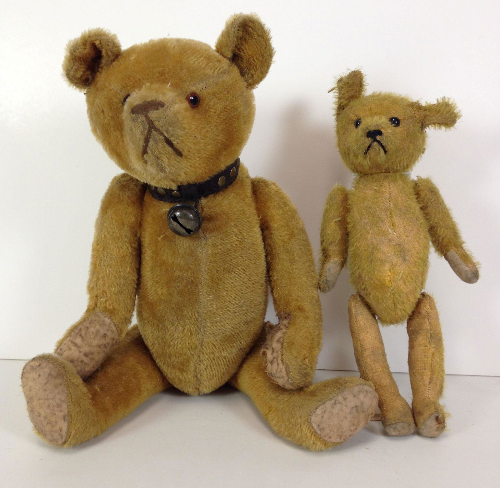 (2) VINTAGE GOLD MOHAIR BEARS. MAKER(S) UNKNOWN, 12" (1 of 8)