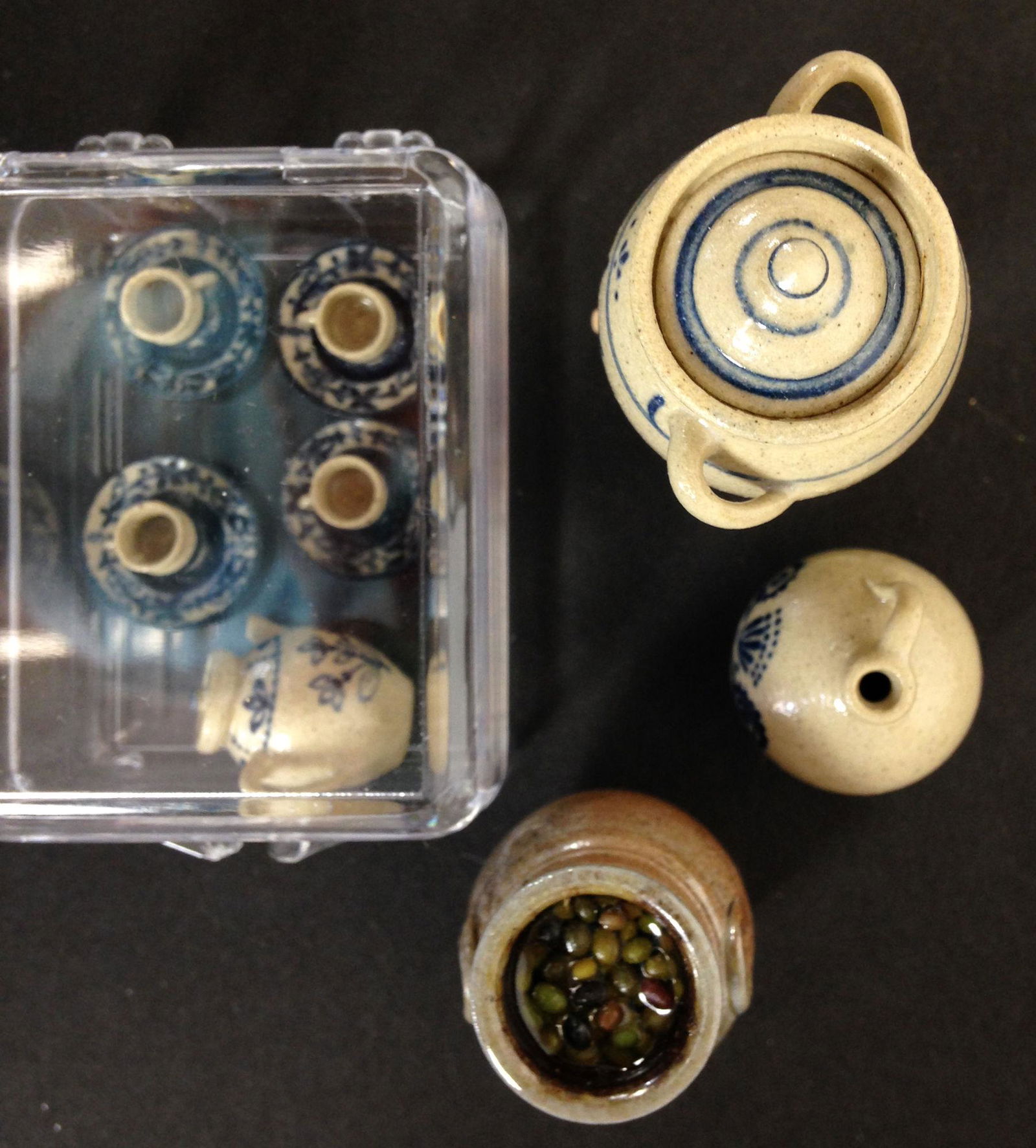 MINIATURE POTTERY BY JANE GRABER. INCLUDES 4 CUPS AND (1 of 1)