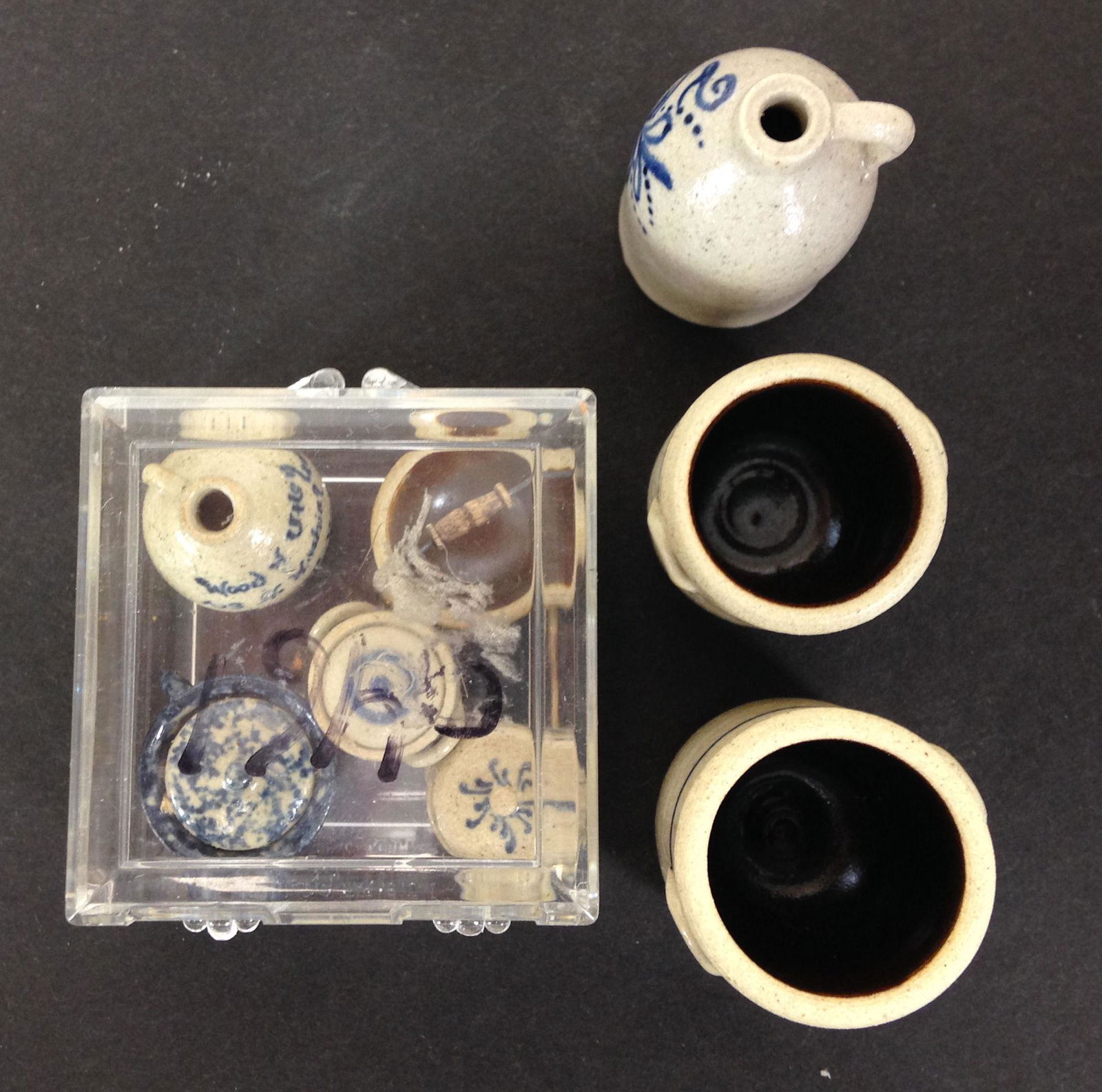 MINIATURE POTTERY BY JANE GRABER. INCLUDES COVERED (1 of 1)