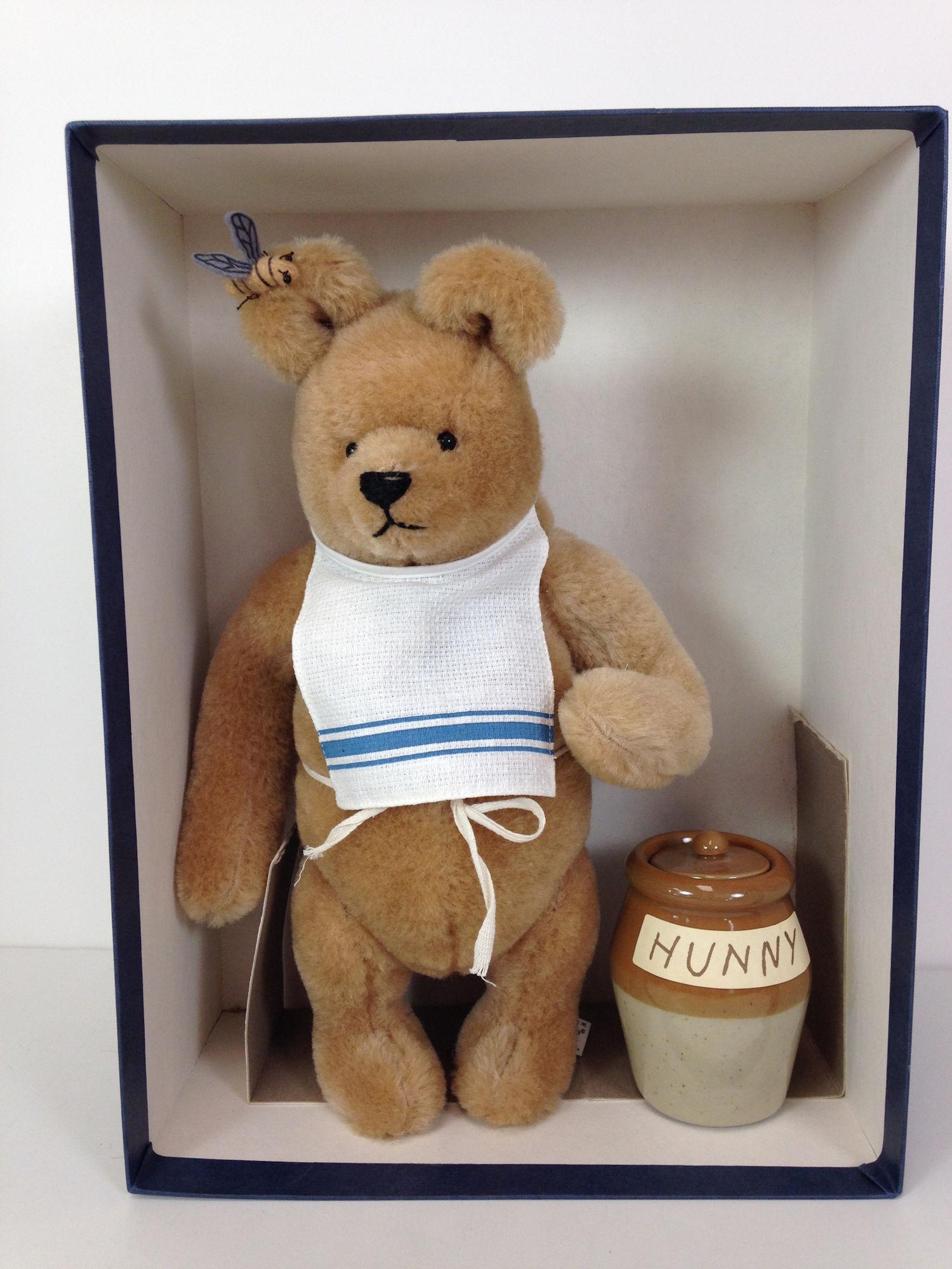 14" R. .JOHN WRIGHT CLASSIC WINNIE-THE-POOH WITH "HUNNY (1 of 7)