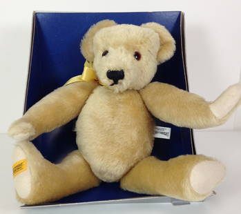 14" MERRYTHOUGHT LIMITED EDITION BEAR. BLONDE MOHAIR,: 14" MERRYTHOUGHT LIMITED EDITION BEAR. BLONDE MOHAIR, LARGE APPLIED EARS, DISK JOINTED AT NECK, SHOULDERS AND HIPS, LABEL ON BOTTOM OF RIGHT FOOT, #728/2500. COMES WITH BOX.