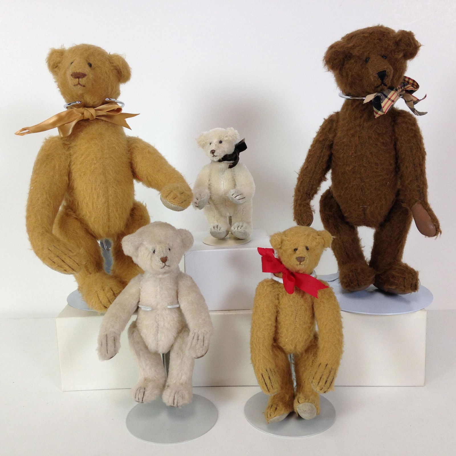 (5) SMALL ARTIST MADE TEDDY BEARS BY CINDY MARTIN (1 of 1)