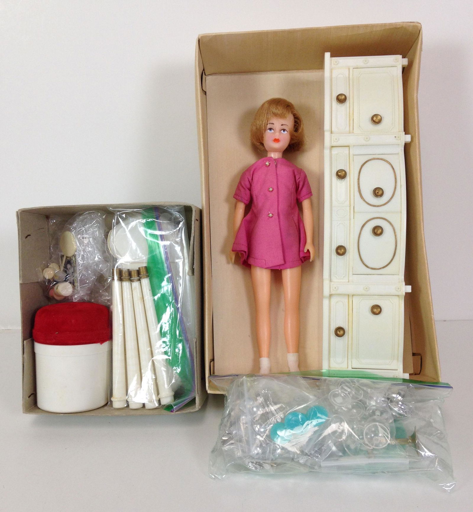 VINTAGE MARX "MYRA WITH BUFFET" AND LITTLE HOSTESS (1 of 7)