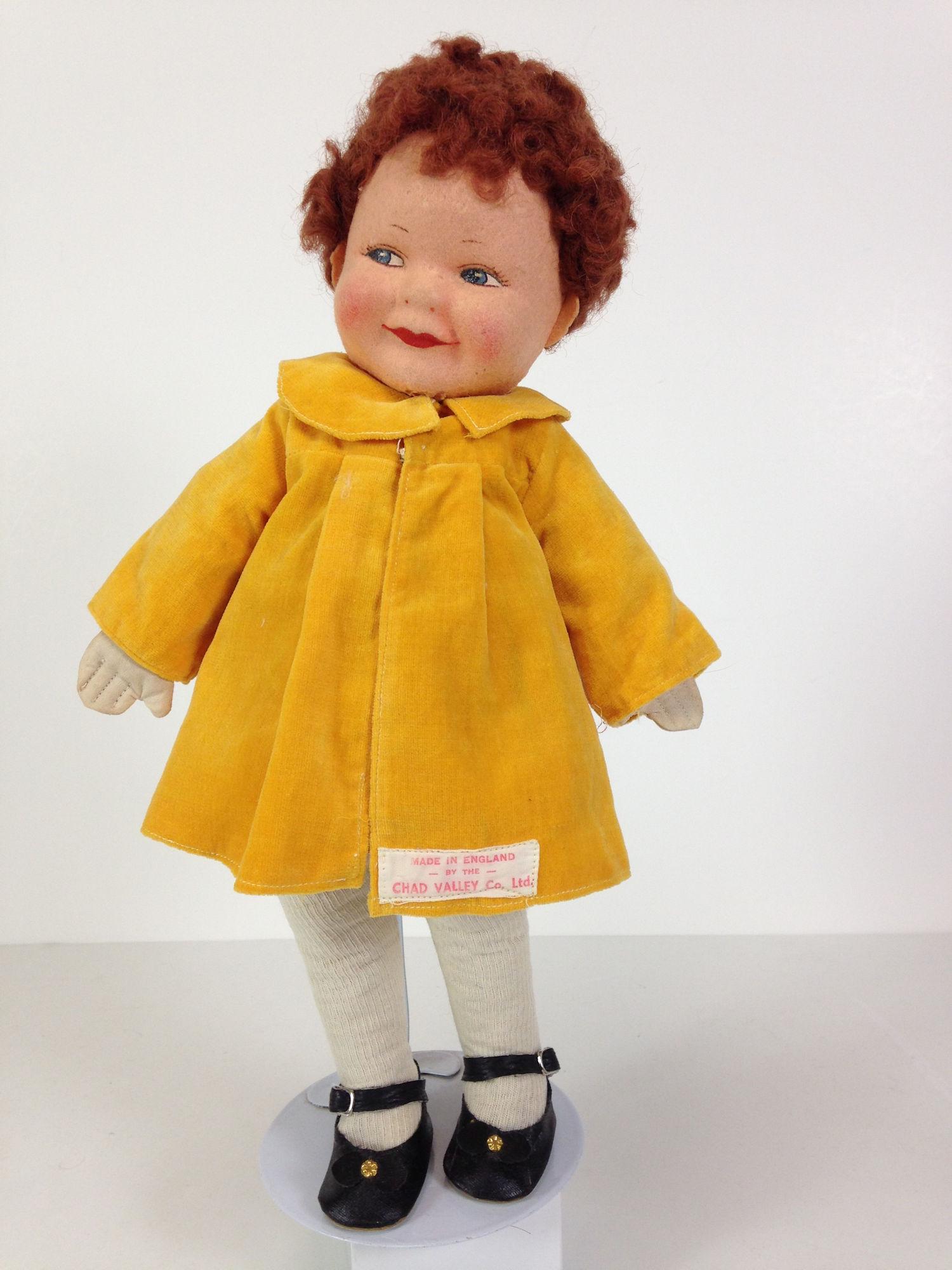 14" VINTAGE ENGLISH CLOTH DOLL BY CHAD VALLEY.  RED (1 of 4)