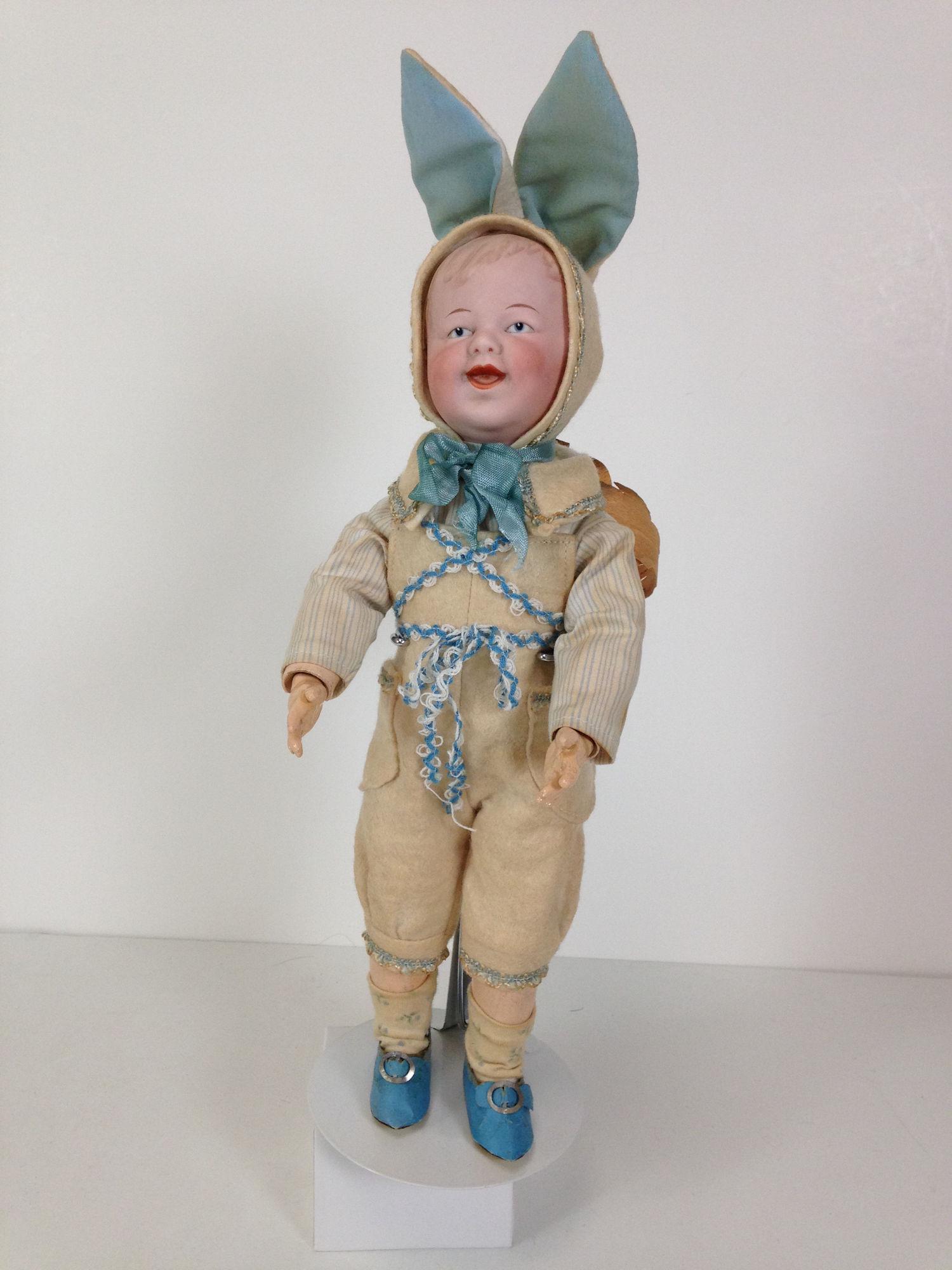 13Â½" GBR. HEUBACH 7811 BISQUE SOCKET HEAD SMILING (1 of 2)