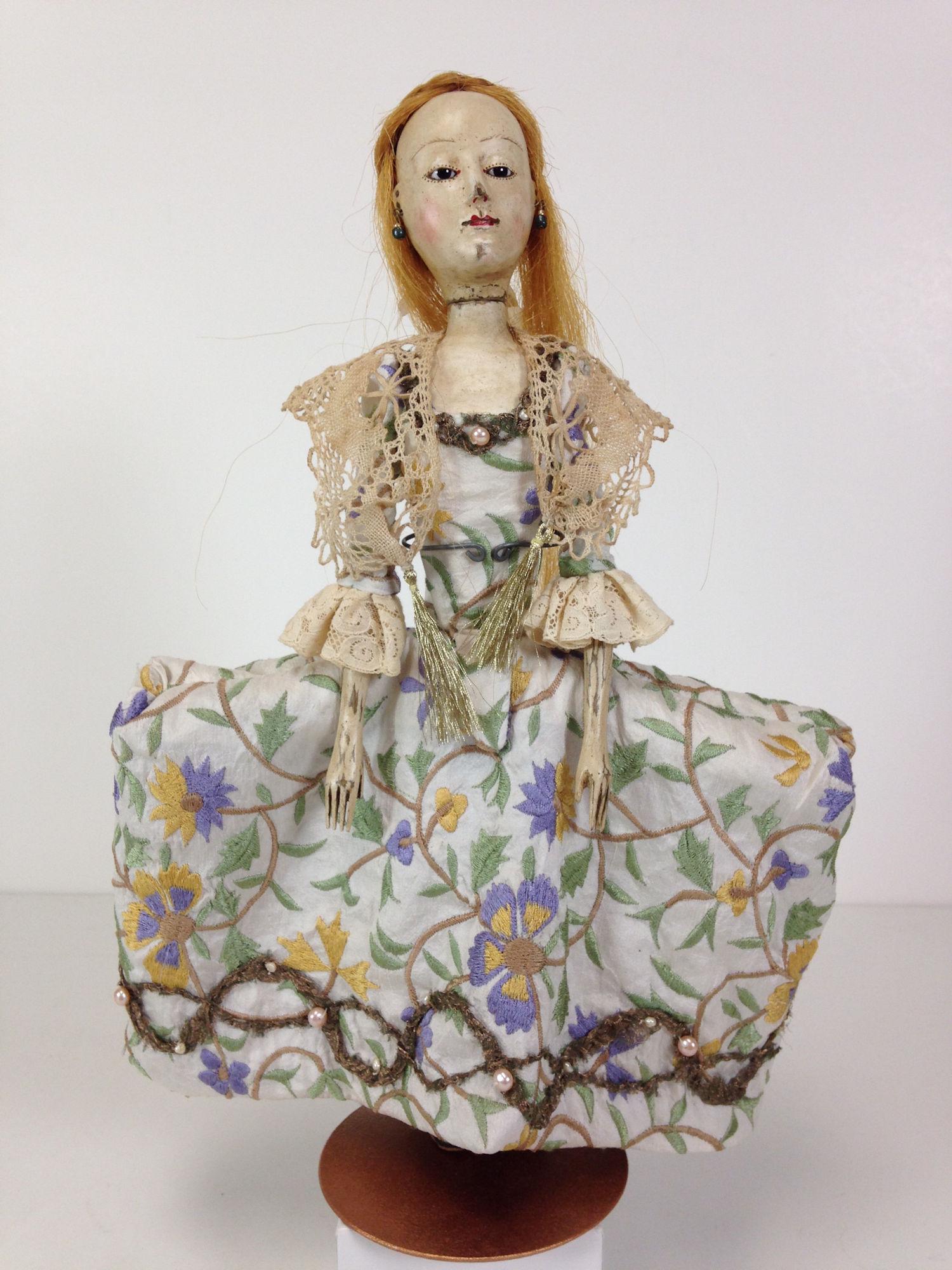 13" ARTIST REPRODUCTION QUEEN ANNE STYLE WOOD DOLL. (1 of 2)