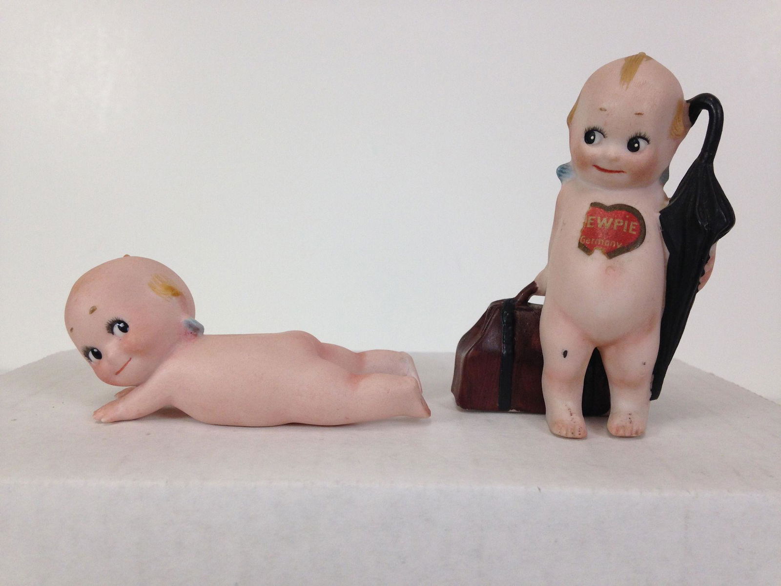 (2) ANTIQUE ROSE O'NEILL ALL BISQUE KEWPIES - 3Â½" (1 of 8)
