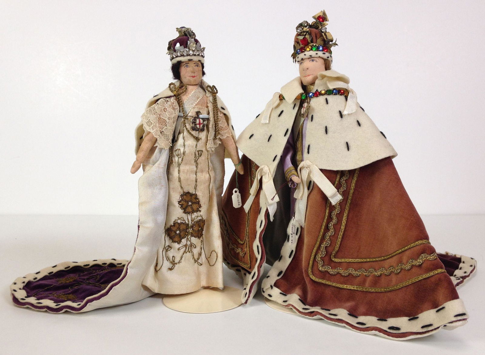 (2) VINTAGE LIBERTY OF LONDON 9Â½" HISTORICAL CLOTH (1 of 3)