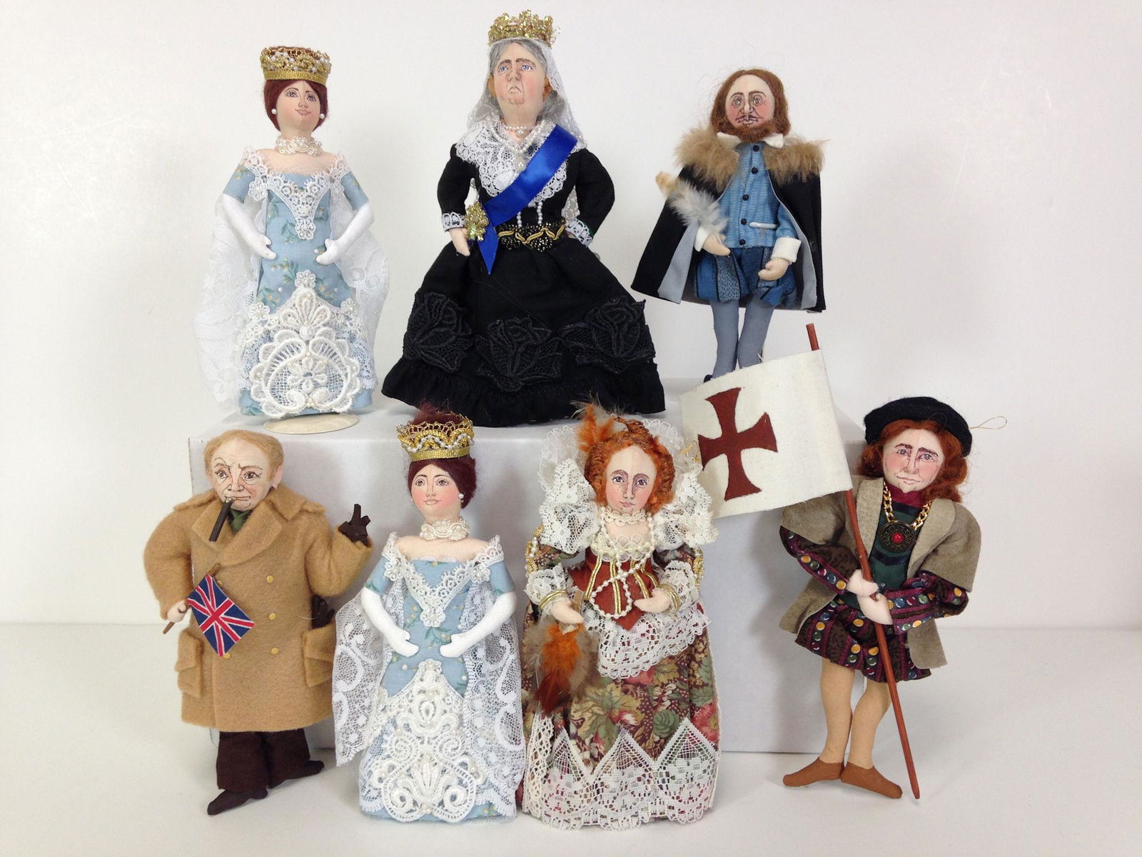 (7) GLADYS BOALT CLOTH ORNAMENT HISTORICAL CHARACTER (1 of 1)