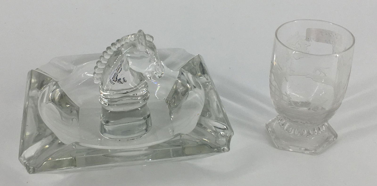 HEISEY 2 PC. LOT INCLUDING GASCONY 2Â½ OZ. WINE FOX: HEISEY 2 PC. LOT INCLUDING GASCONY 2½ OZ. WINE FOX CHASE ETCH AND 4½" HORSE HEAD ASHTRAY.