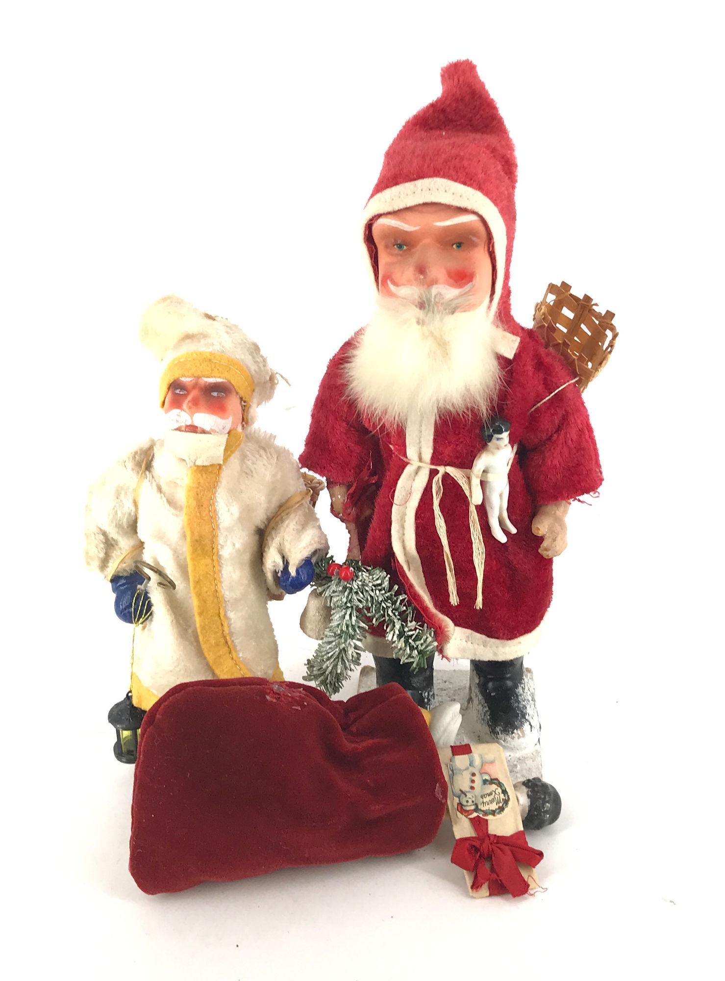BOX LOT INCLUDING TWO VINTAGE SANTAS. TALLEST MEASURES (1 of 1)