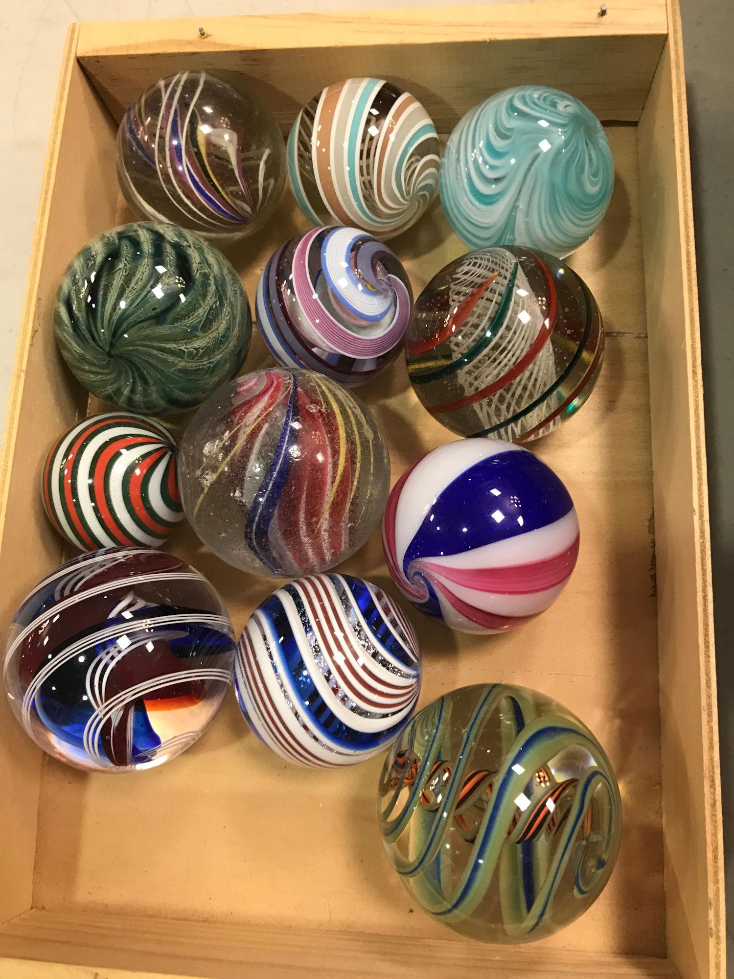 BOX LOT 12 SWIRLED MARBLES MEASURING 1Â¼"-2". (1 of 1)