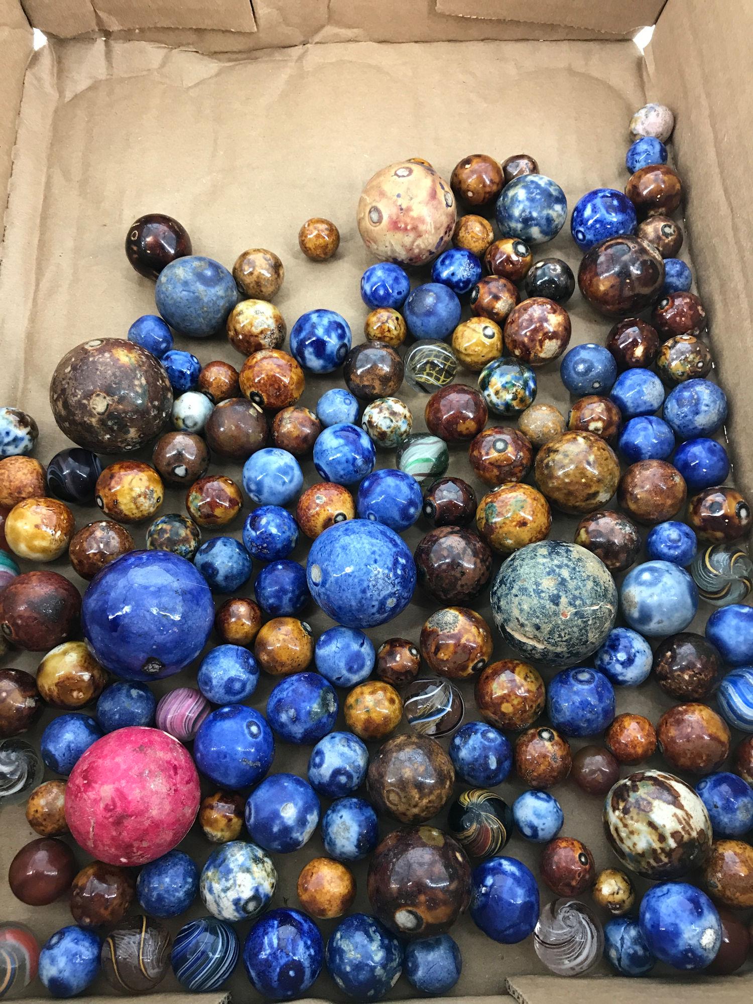 BOX LOT INCLUDING CLAY MARBLES, MOSTLY DELFT AND (1 of 1)