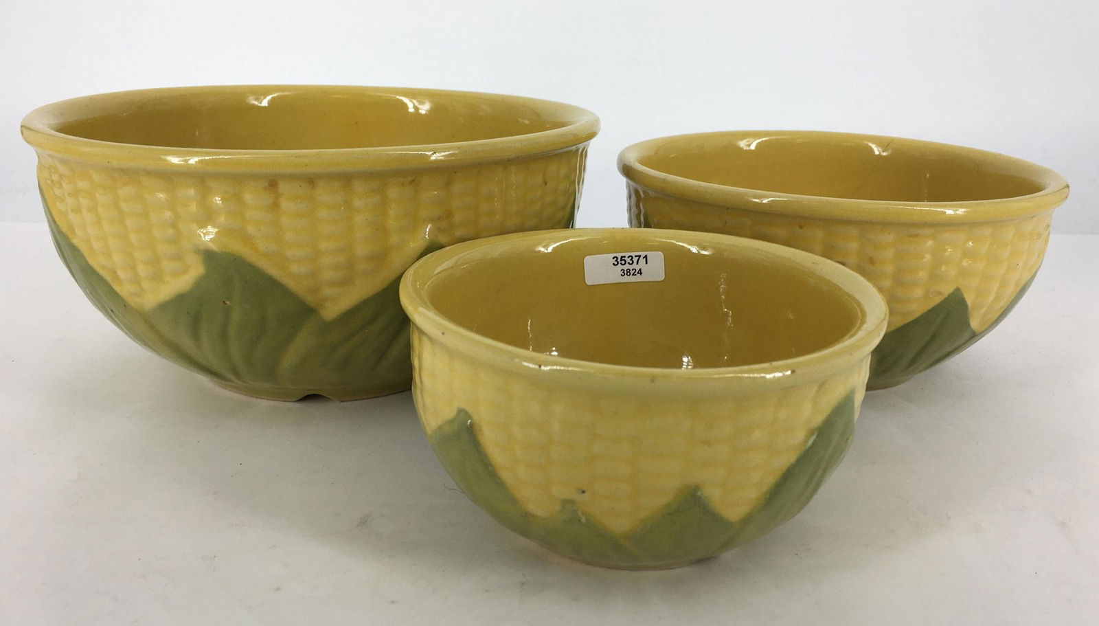 SET OF THREE SHAWNEE CORN MIXING BOWLS MEASURING (1 of 1)