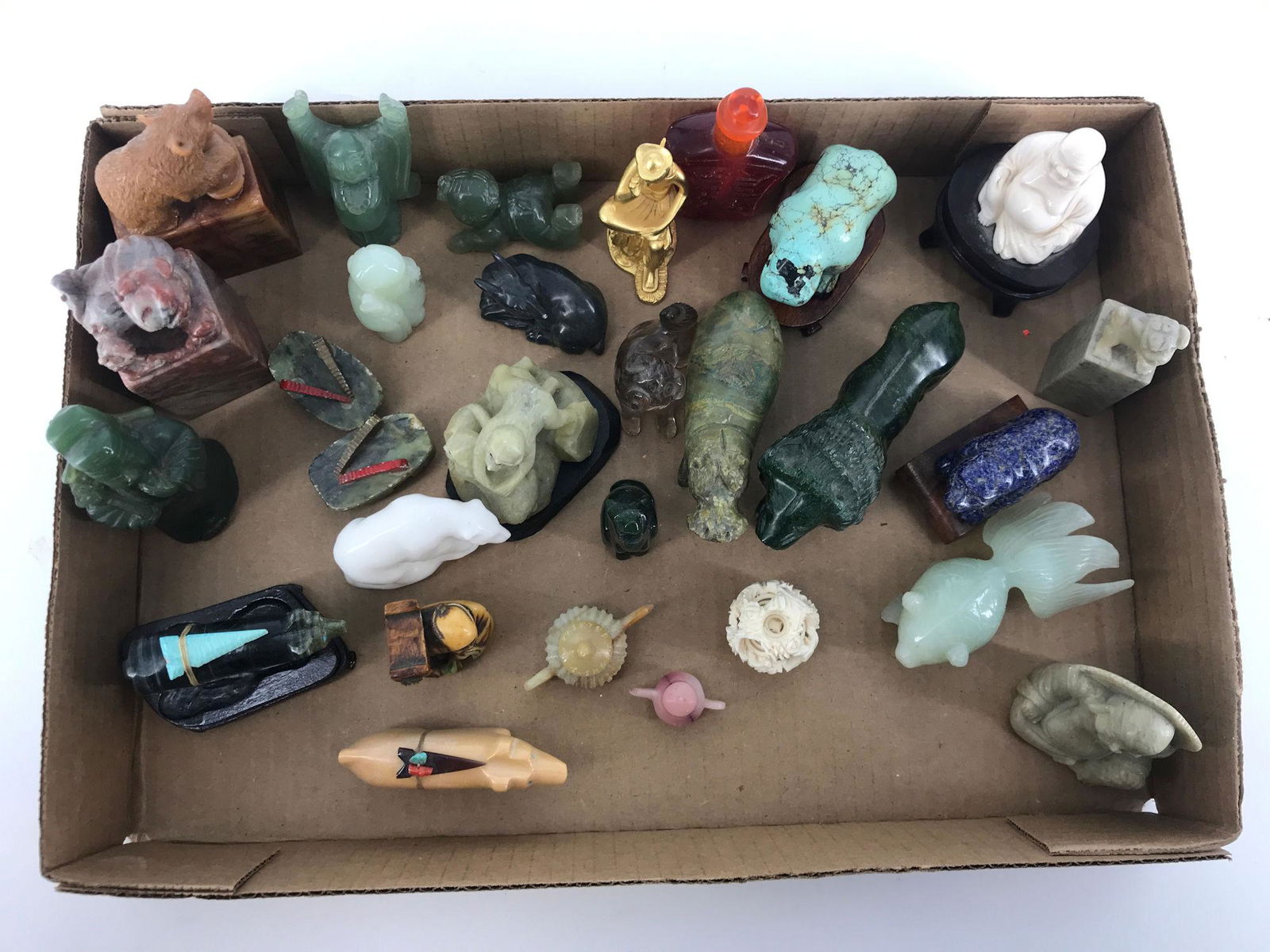 BOX LOT STONE CARVING FIGURES INCLUDING WHITE BUDDHA ON (1 of 2)