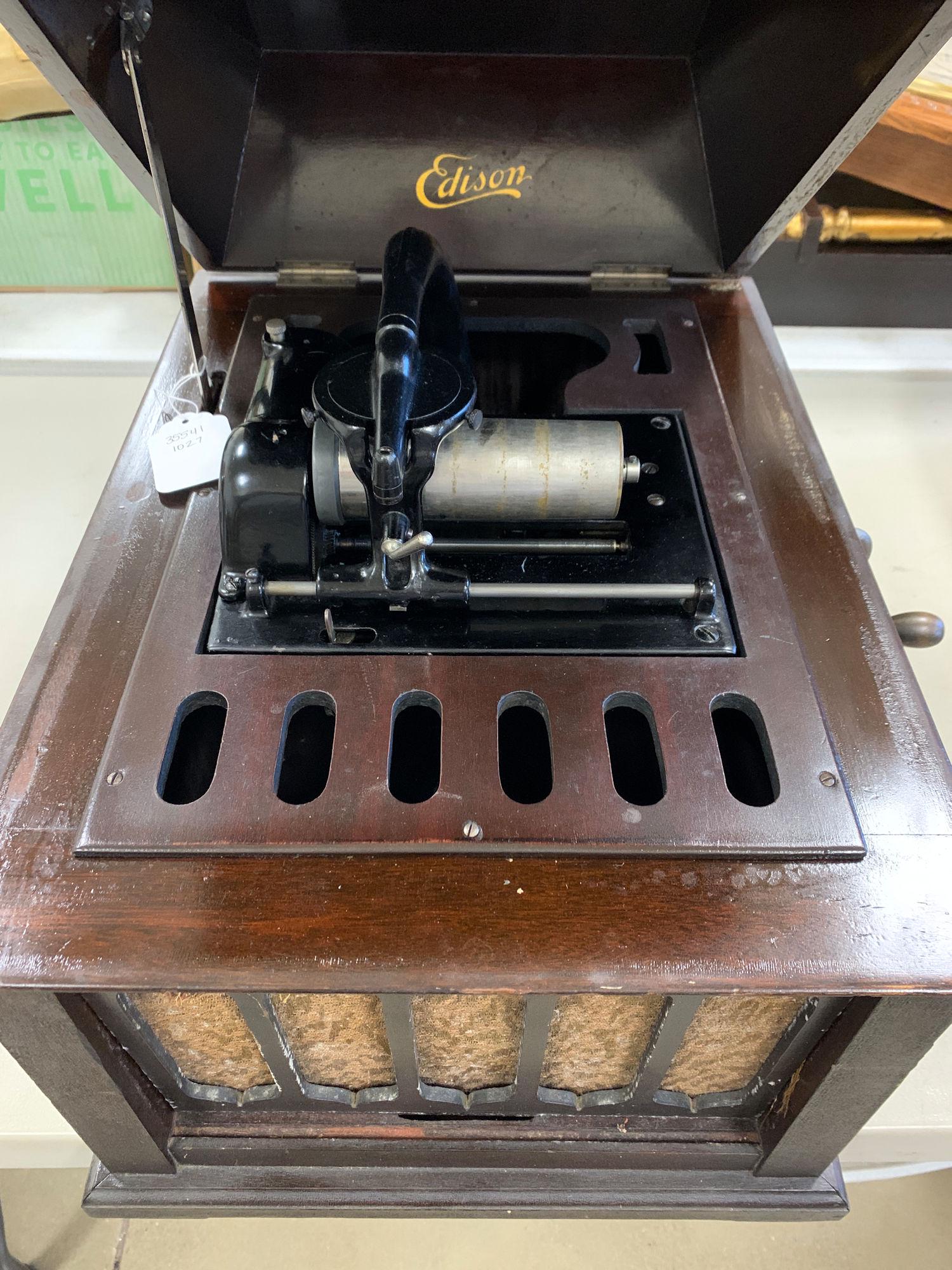 EDISON CYLINDER TABLETOP PLAYER. NOT IN WORKING (1 of 2)