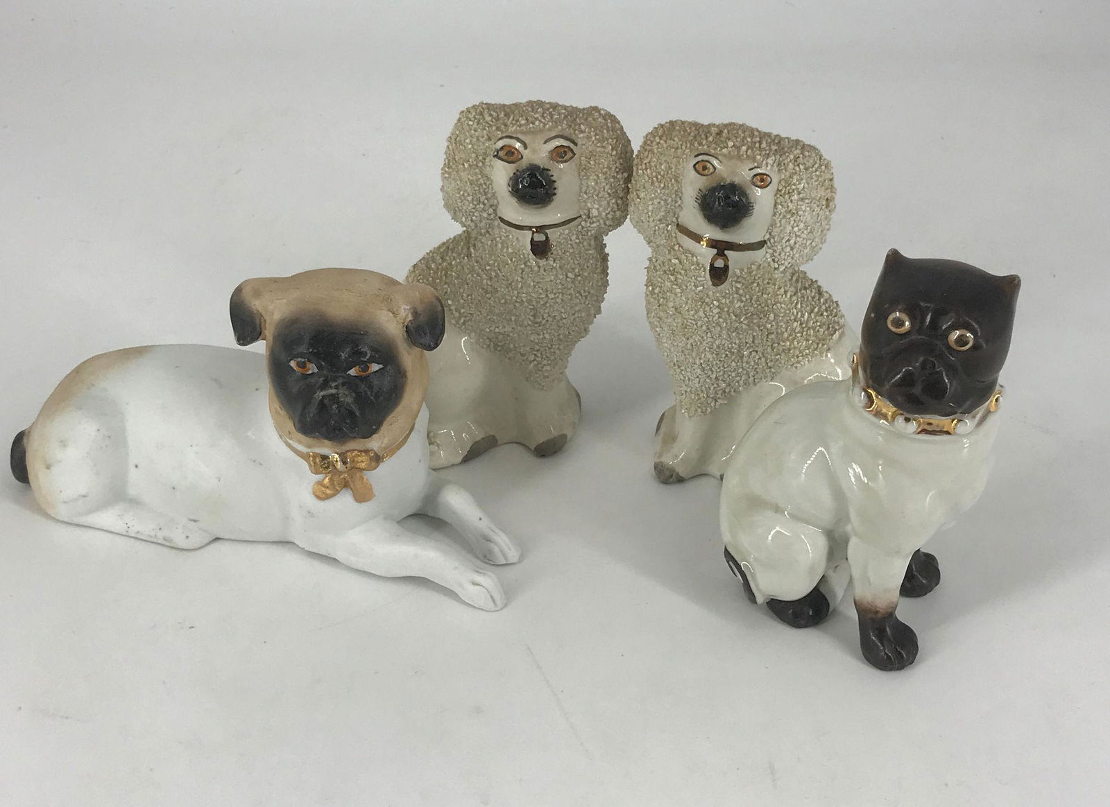 BOX LOT GLASSWARE DOGS INCLUDING STAFFORDSHIRE SPANIELS (1 of 1)